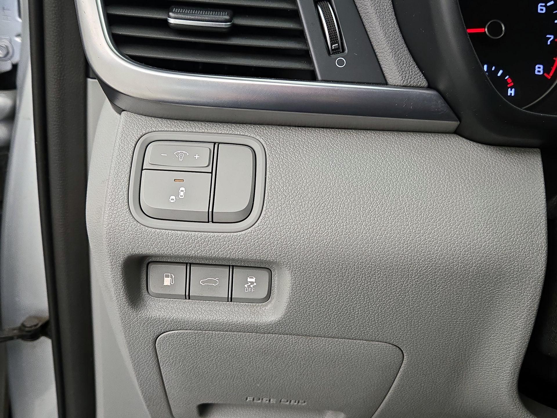 Thumbnail: 2016 Kia Optima - 13