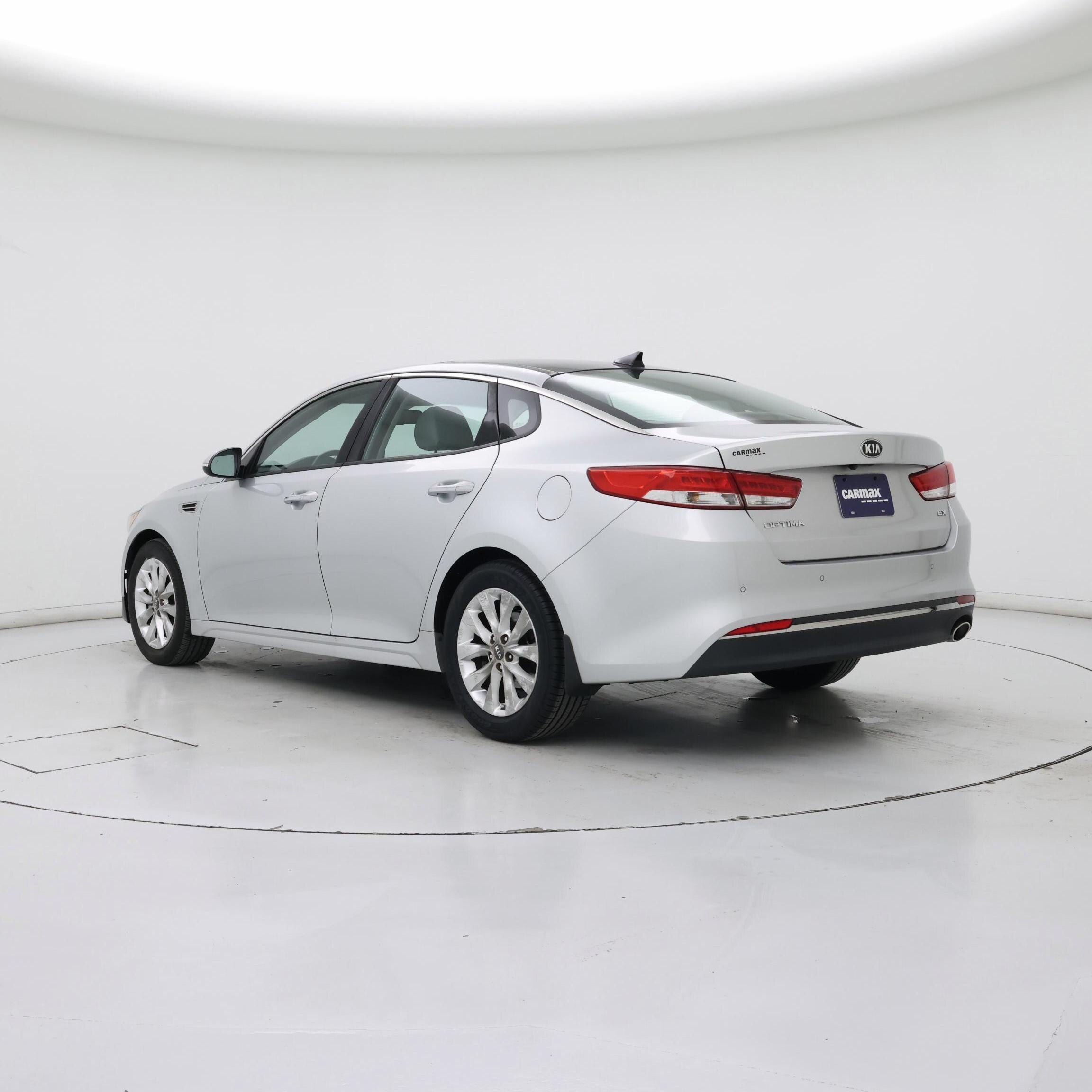 Thumbnail: 2016 Kia Optima - 2