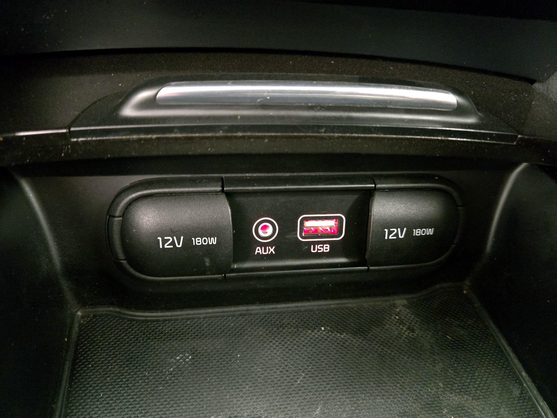 Thumbnail: 2016 Kia Optima - 19