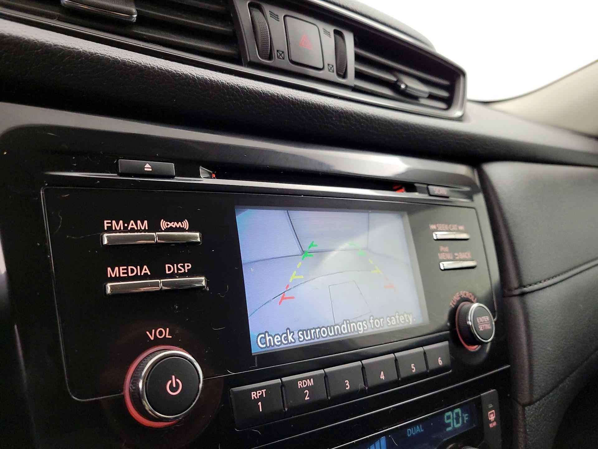 Thumbnail: 2017 Nissan Rogue - 14