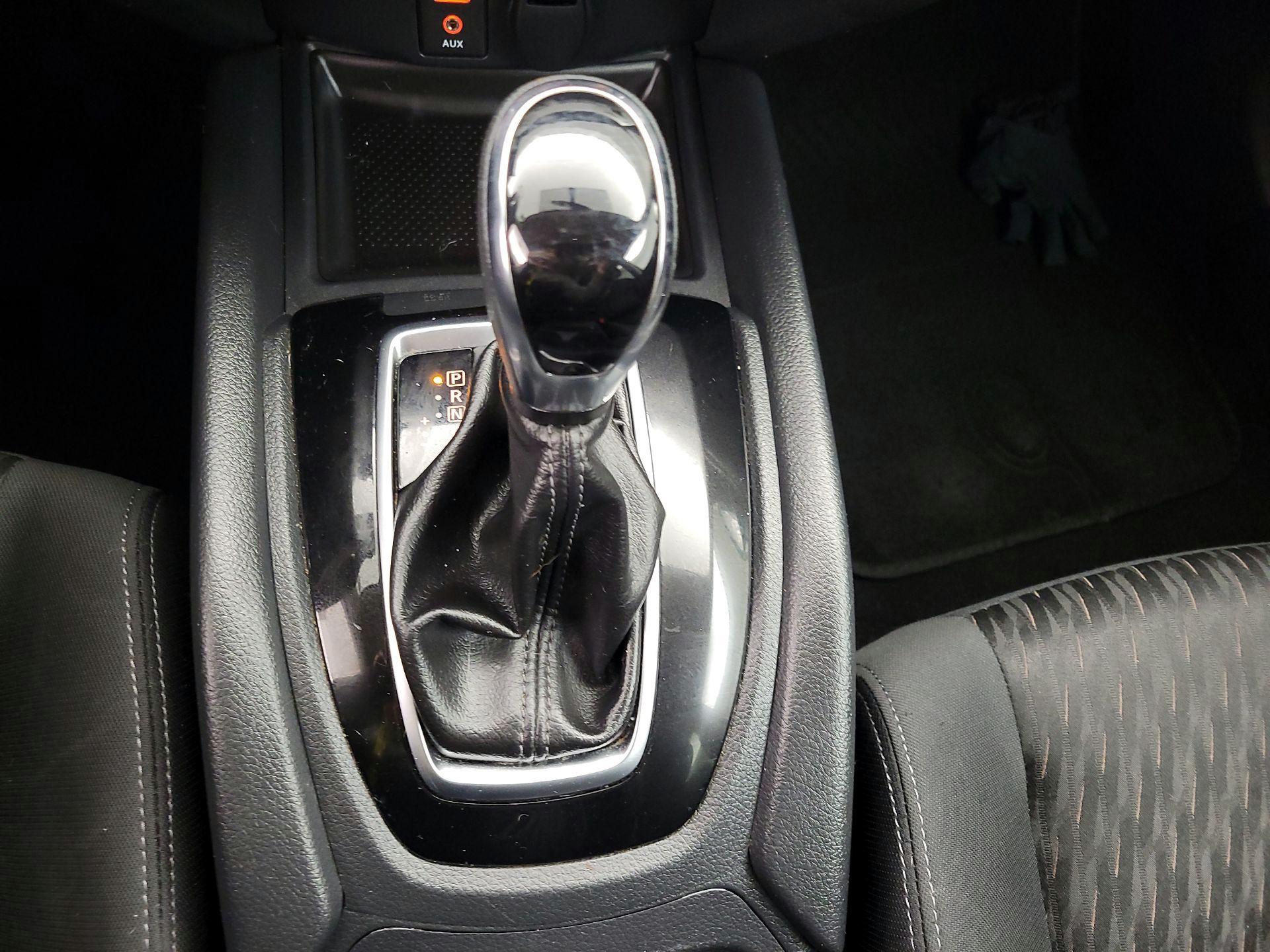 Thumbnail: 2017 Nissan Rogue - 17