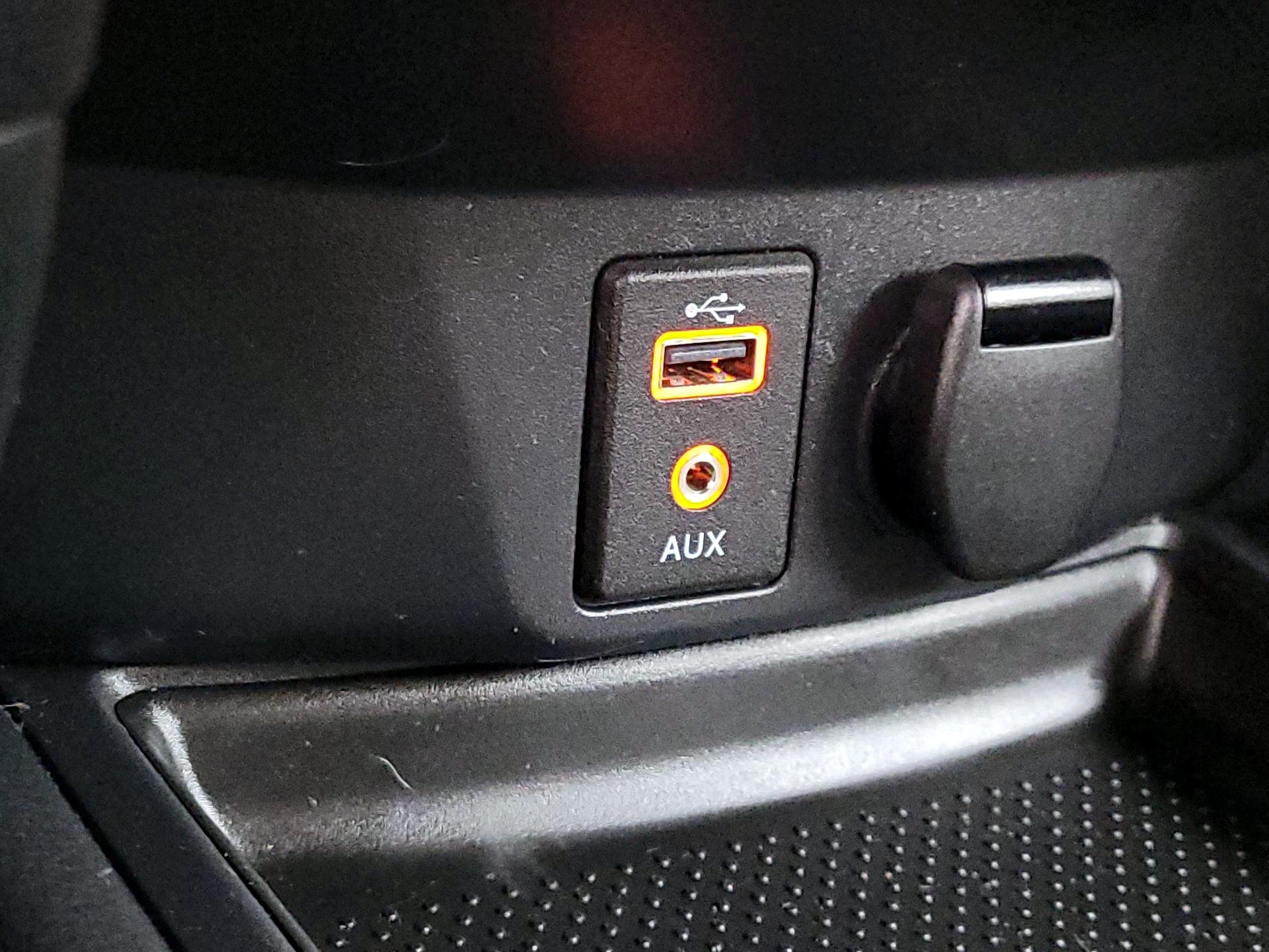 Thumbnail: 2017 Nissan Rogue - 18