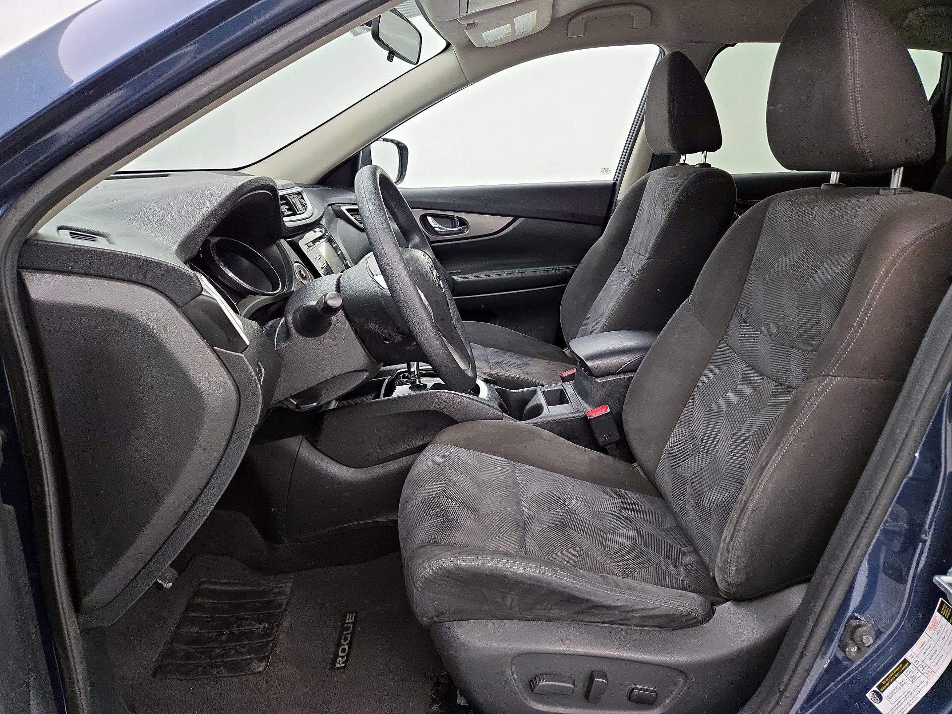 Thumbnail: 2015 Nissan Rogue - 11