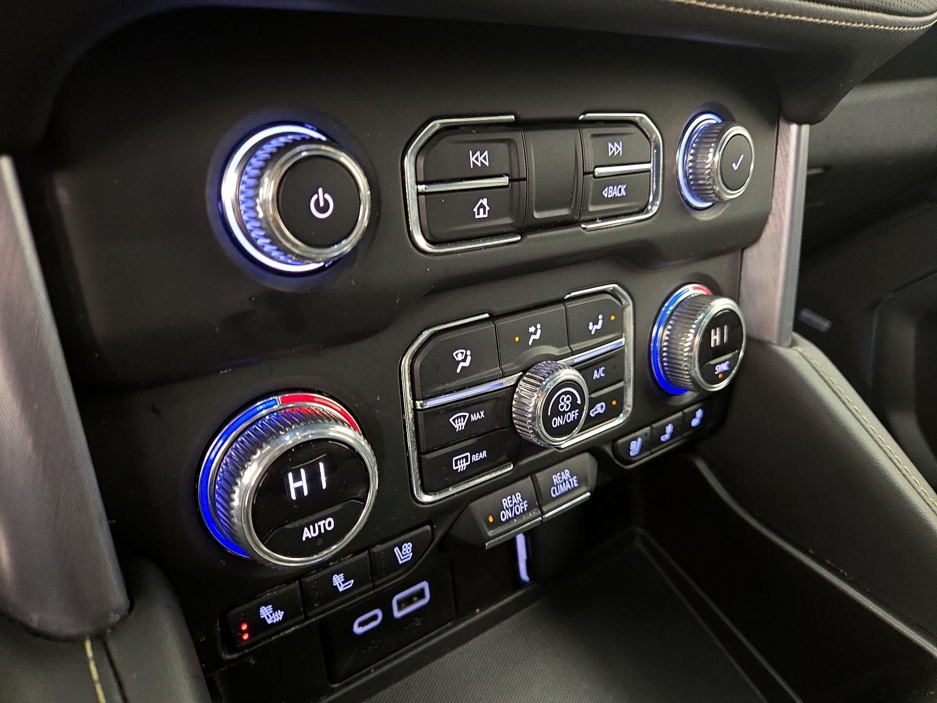 Thumbnail: 2022 GMC Yukon XL - 16