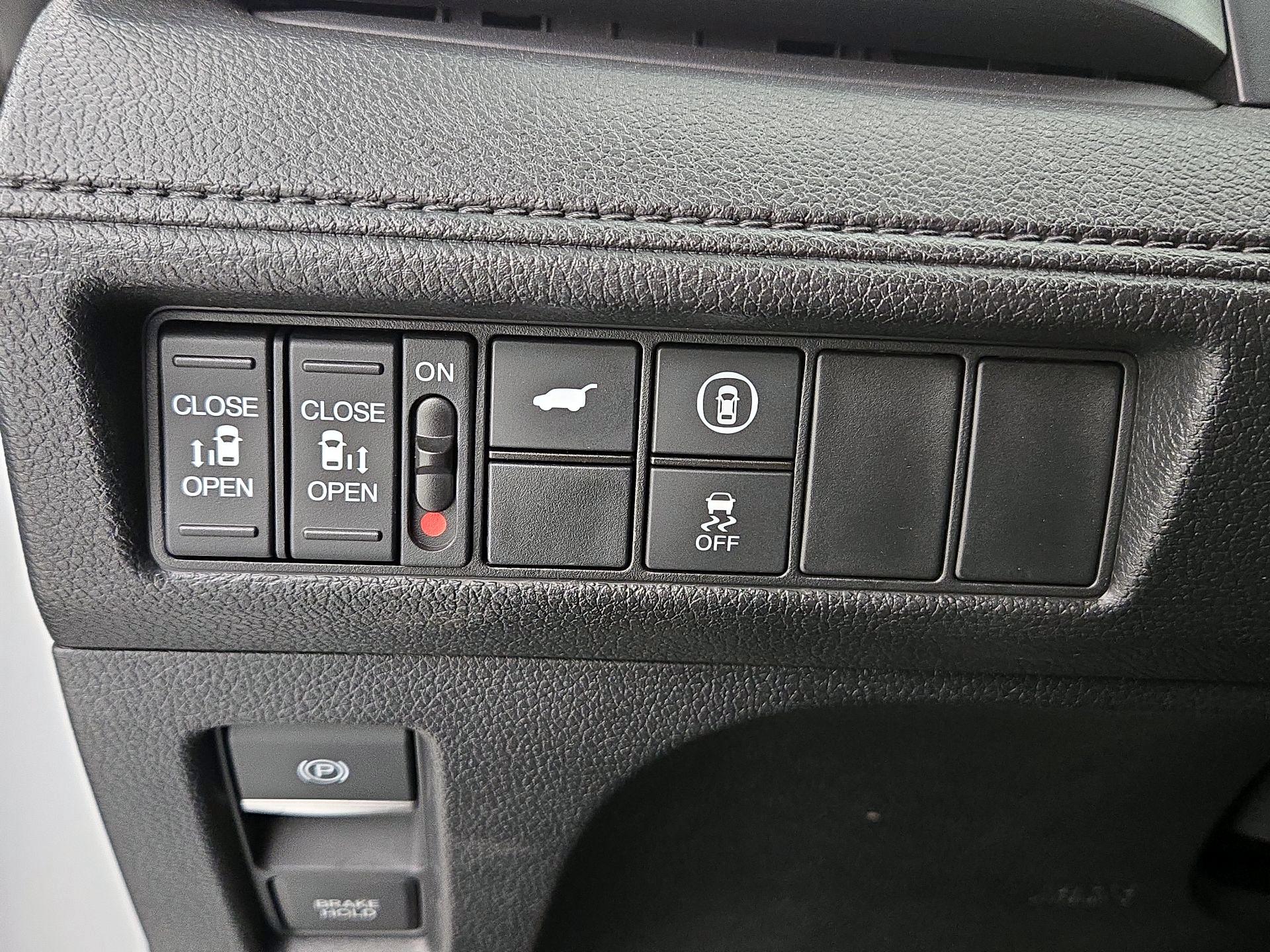 Thumbnail: 2022 Honda Odyssey - 13