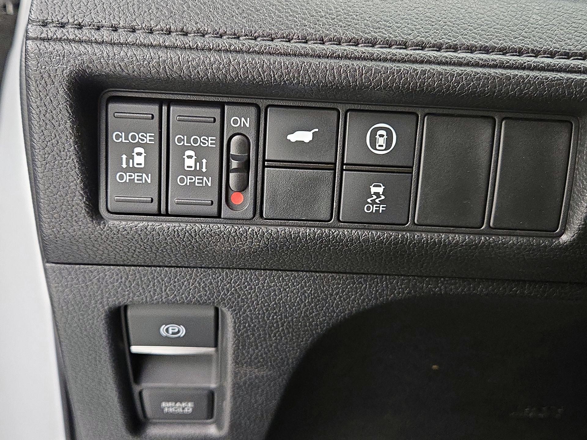 Thumbnail: 2022 Honda Odyssey - 14