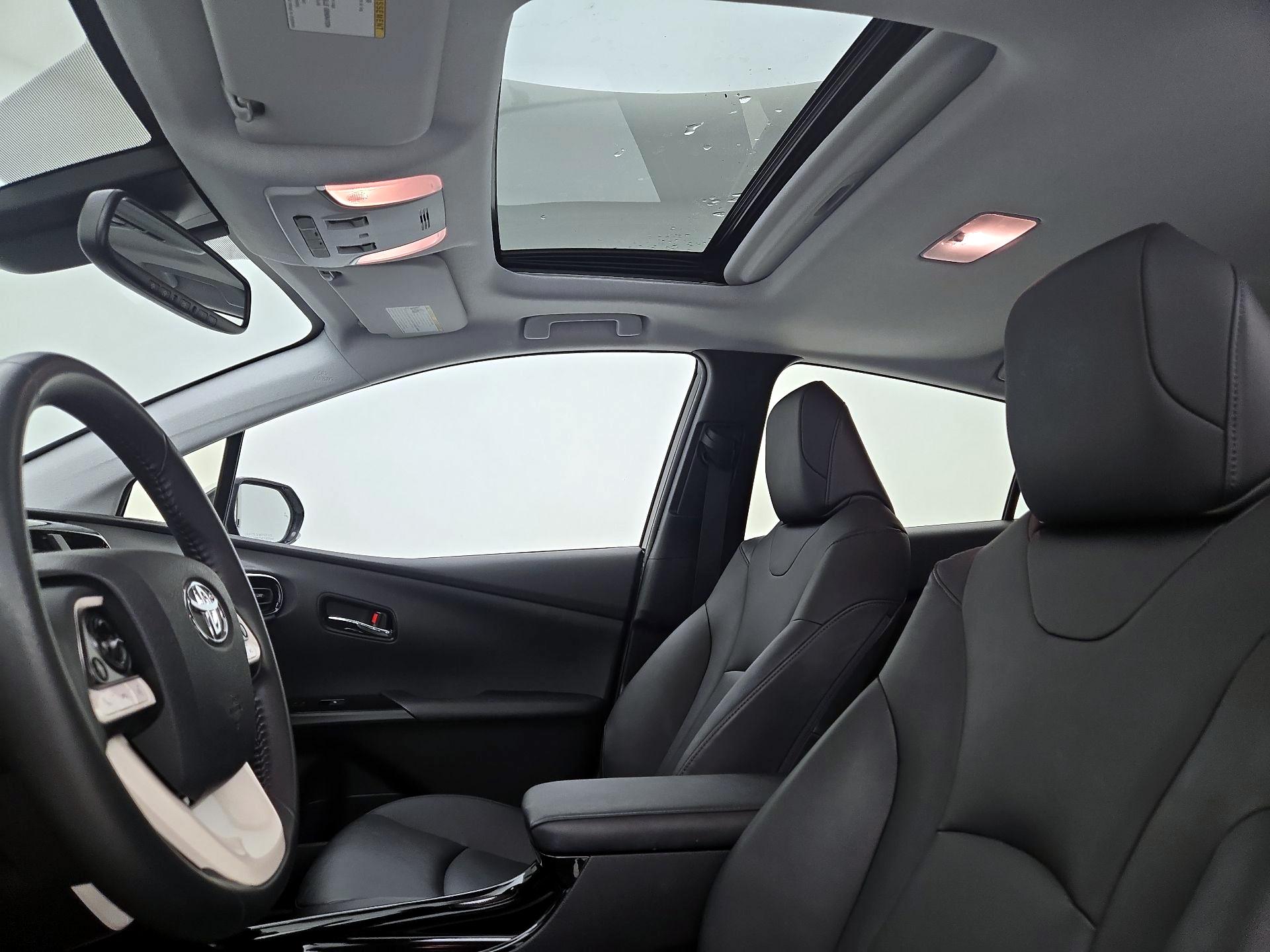 Thumbnail: 2017 Toyota Prius - 19