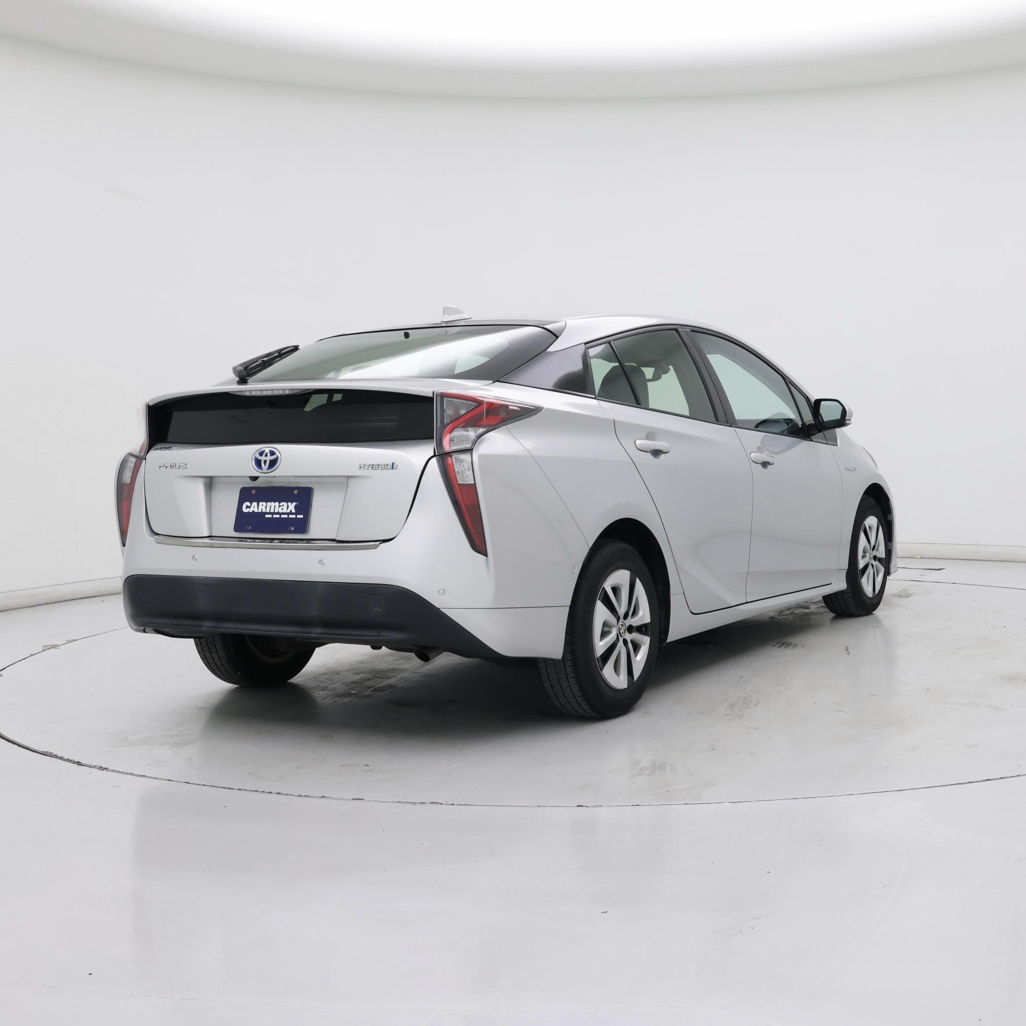 Thumbnail: 2017 Toyota Prius - 8
