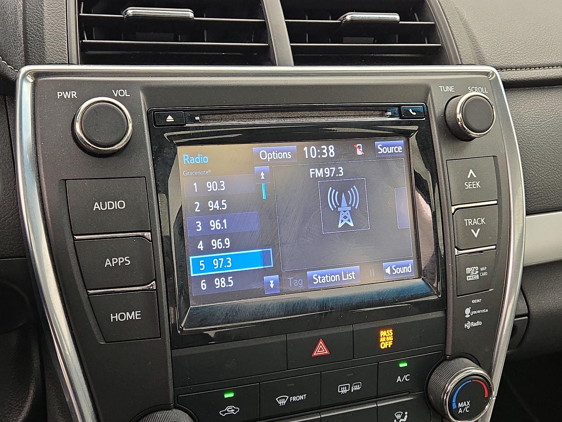 Thumbnail: 2015 Toyota Camry - 16