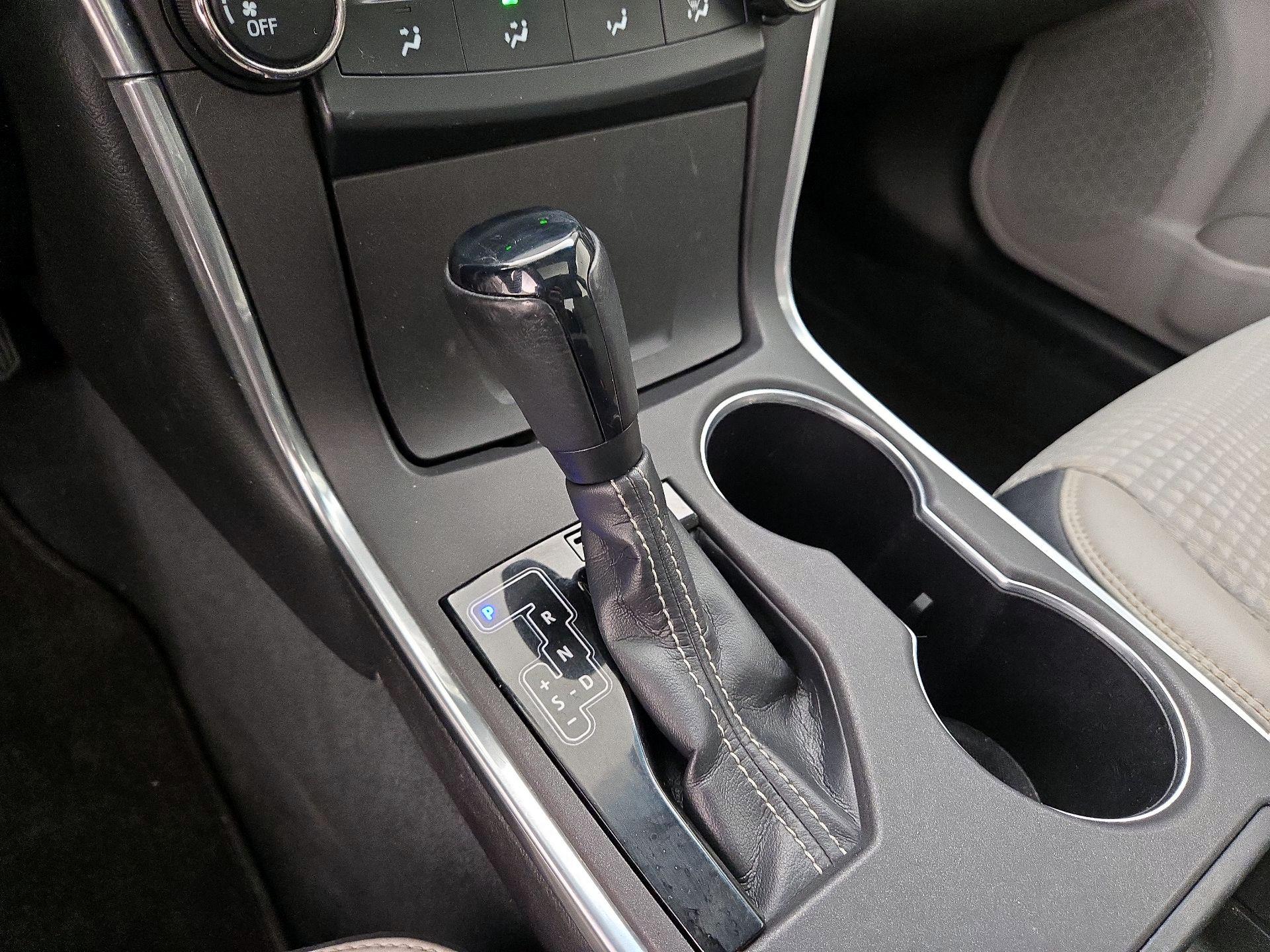 Thumbnail: 2015 Toyota Camry - 18