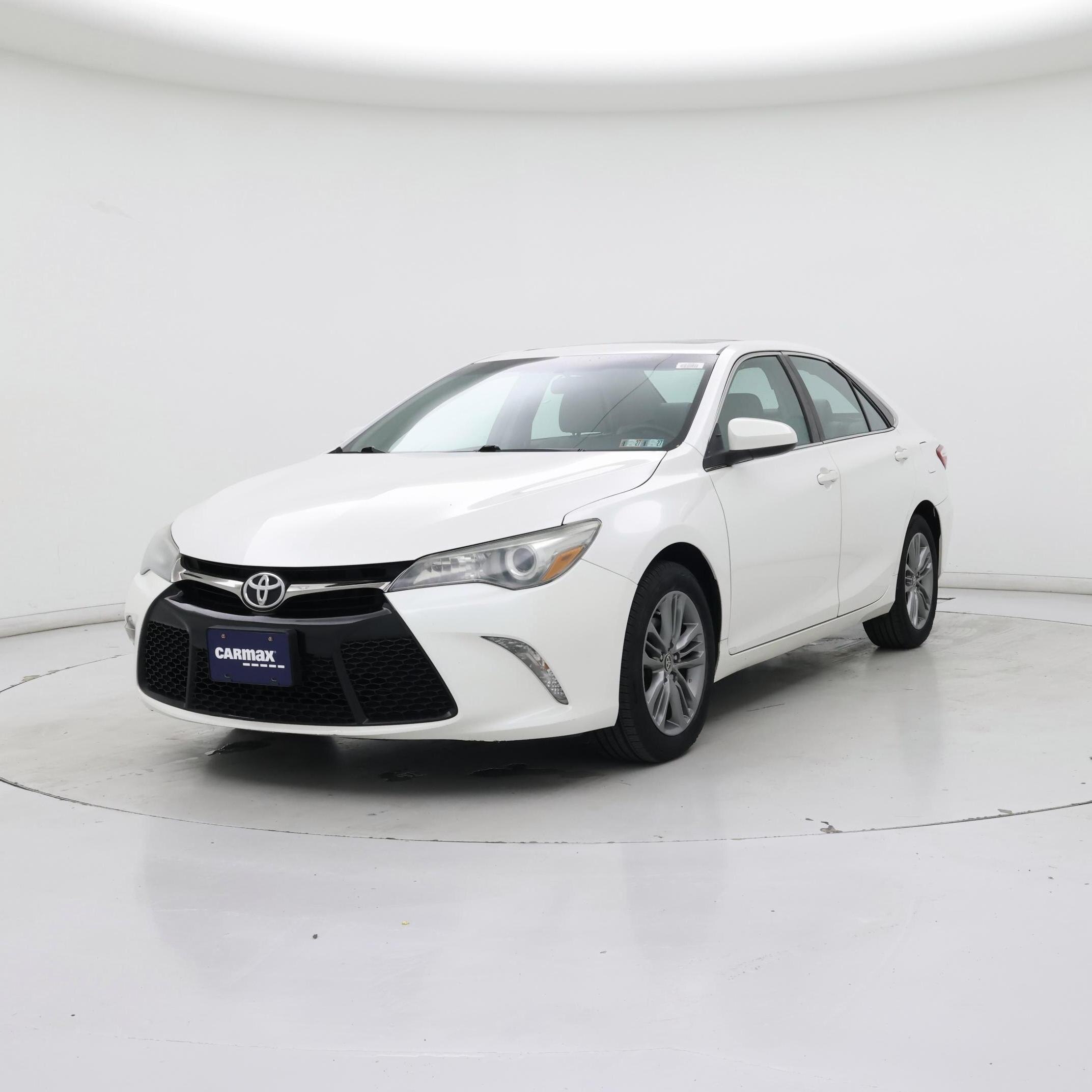 Thumbnail: 2015 Toyota Camry - 4