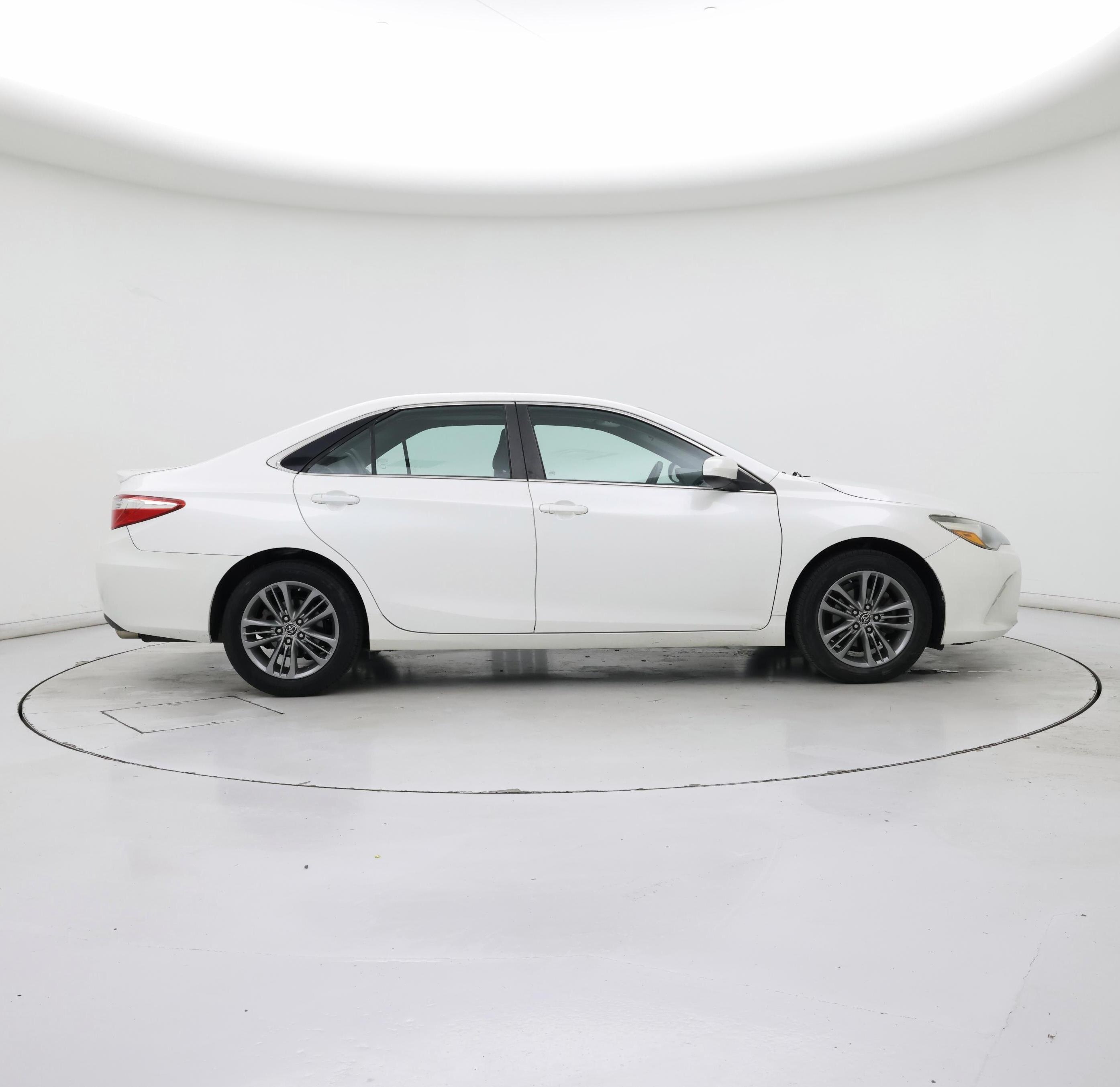 Thumbnail: 2015 Toyota Camry - 7