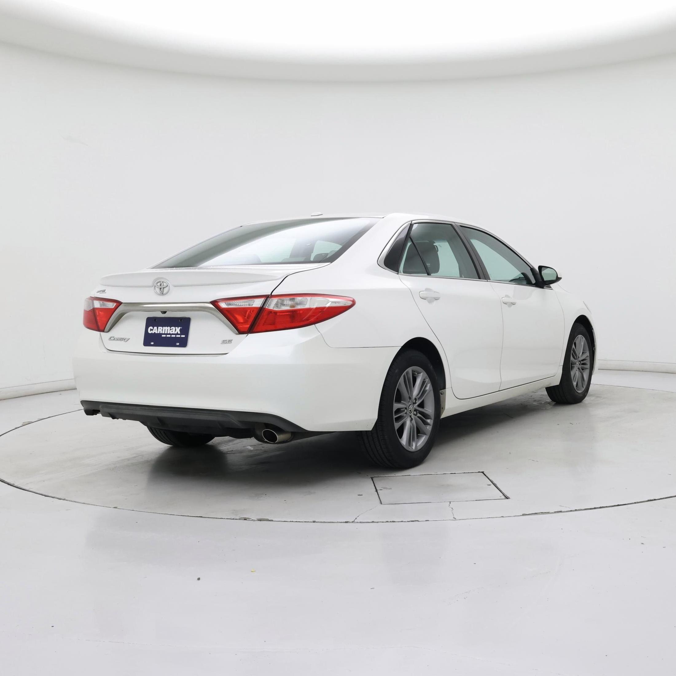 Thumbnail: 2015 Toyota Camry - 8