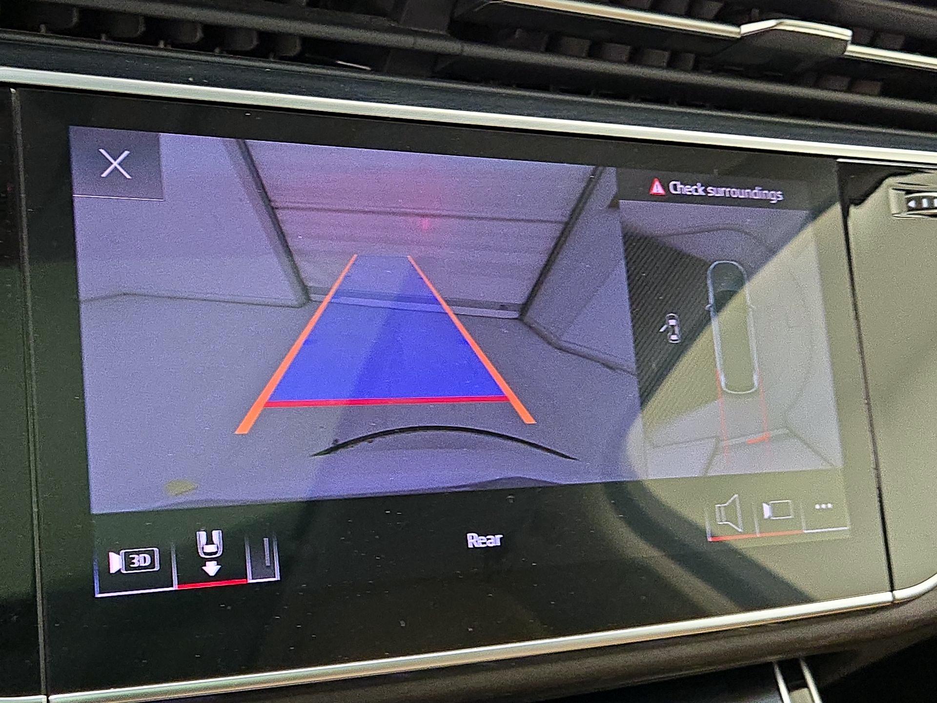 Thumbnail: 2021 Audi Q7 - 14