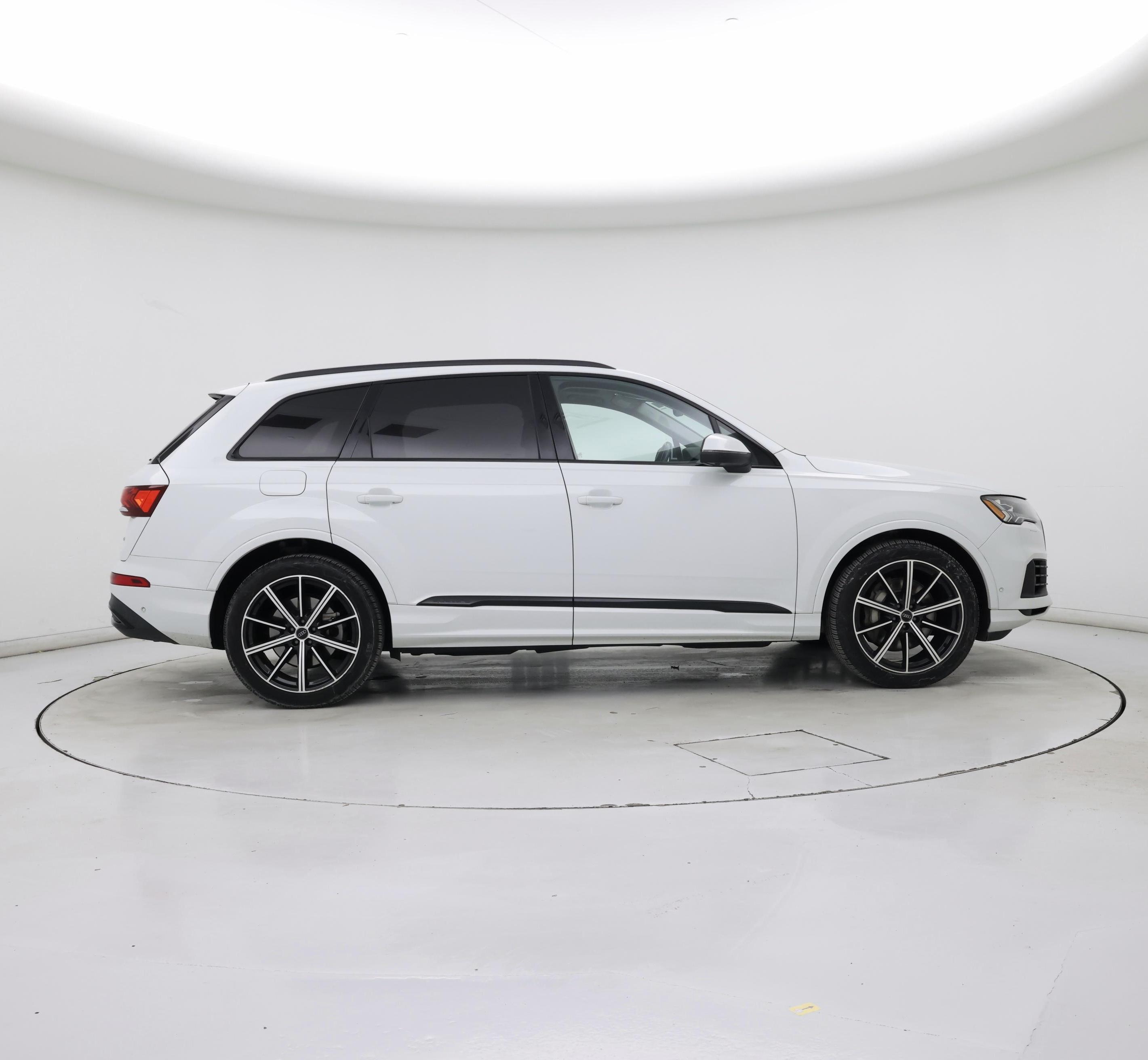 Thumbnail: 2021 Audi Q7 - 7