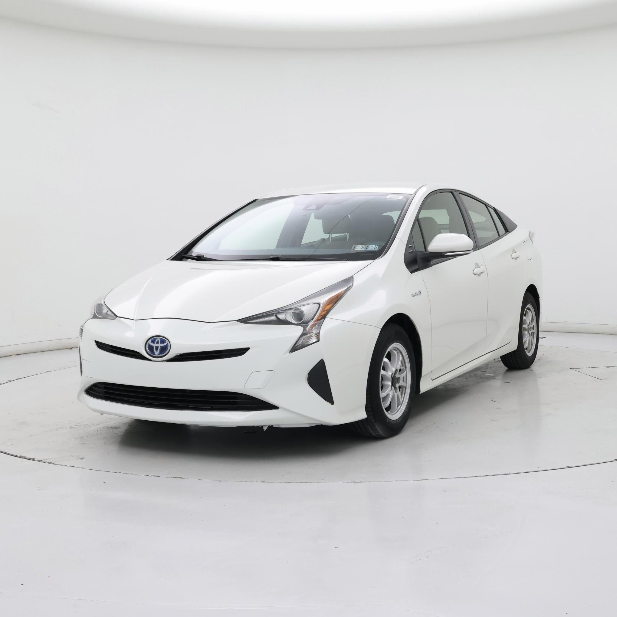 Thumbnail: 2017 Toyota Prius - 4