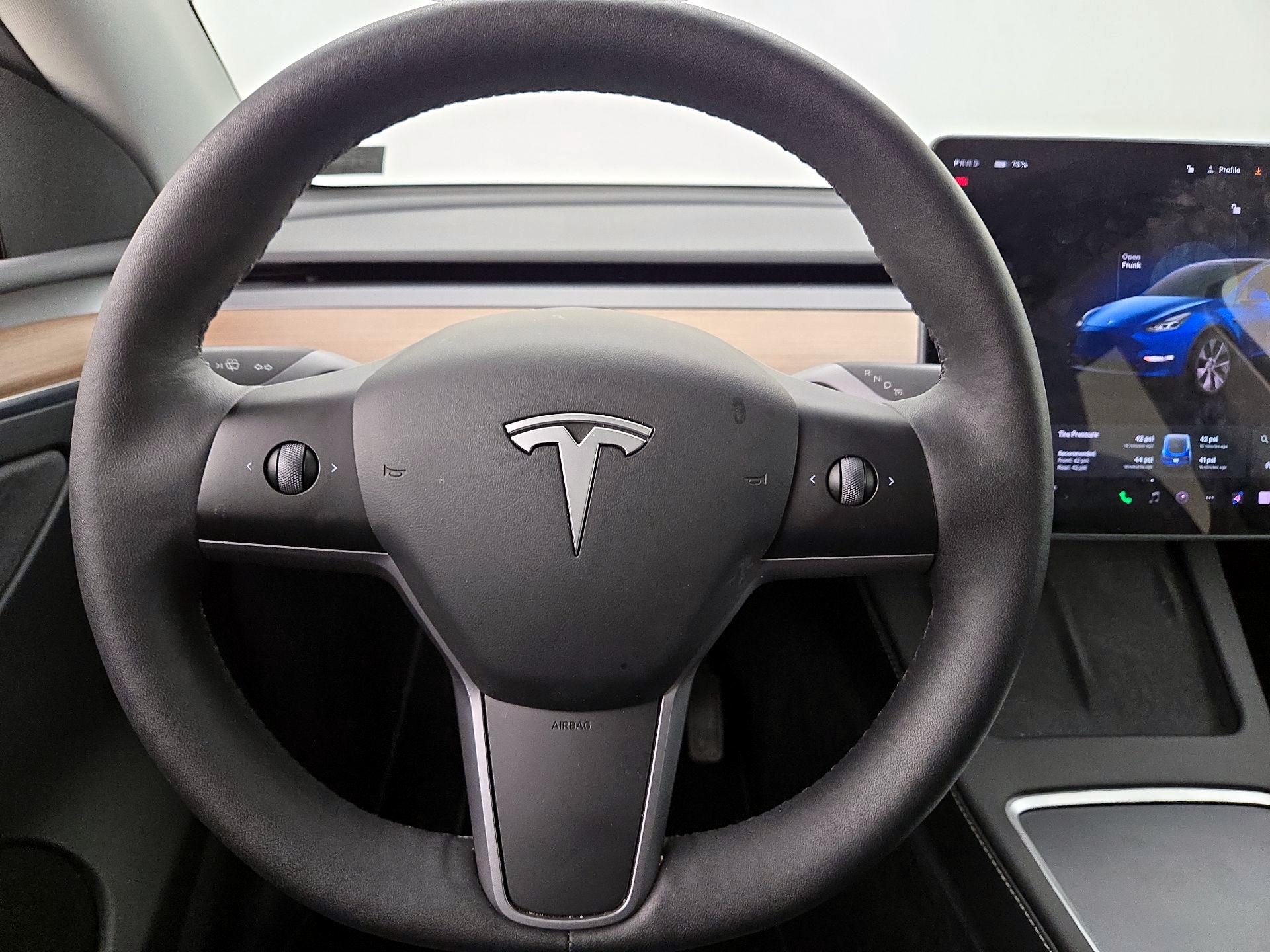 Thumbnail: 2023 Tesla Model Y - 10