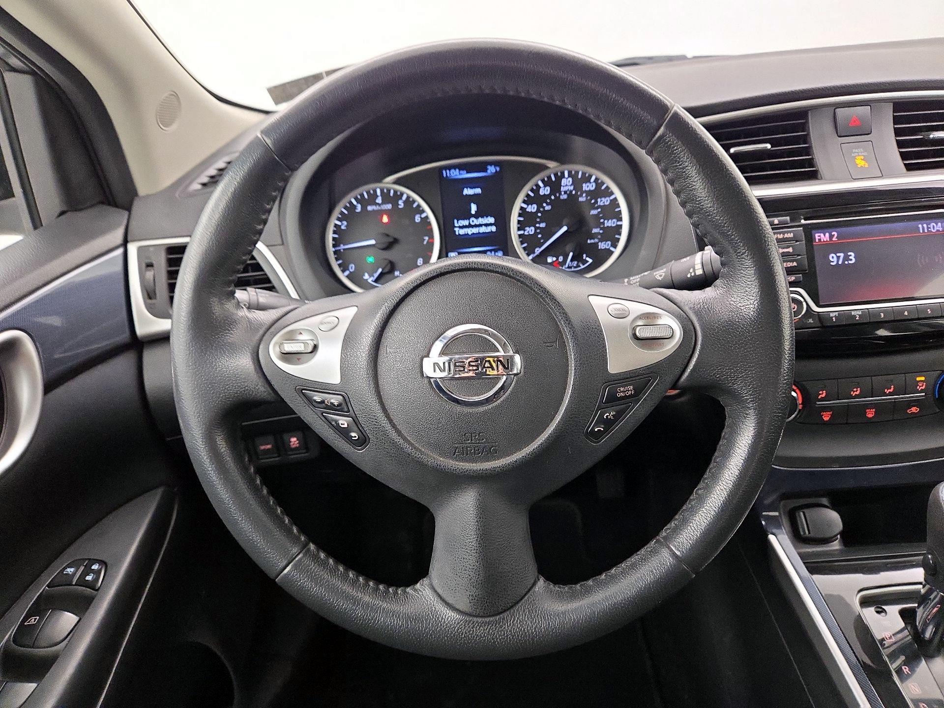 Thumbnail: 2017 Nissan Sentra - 10