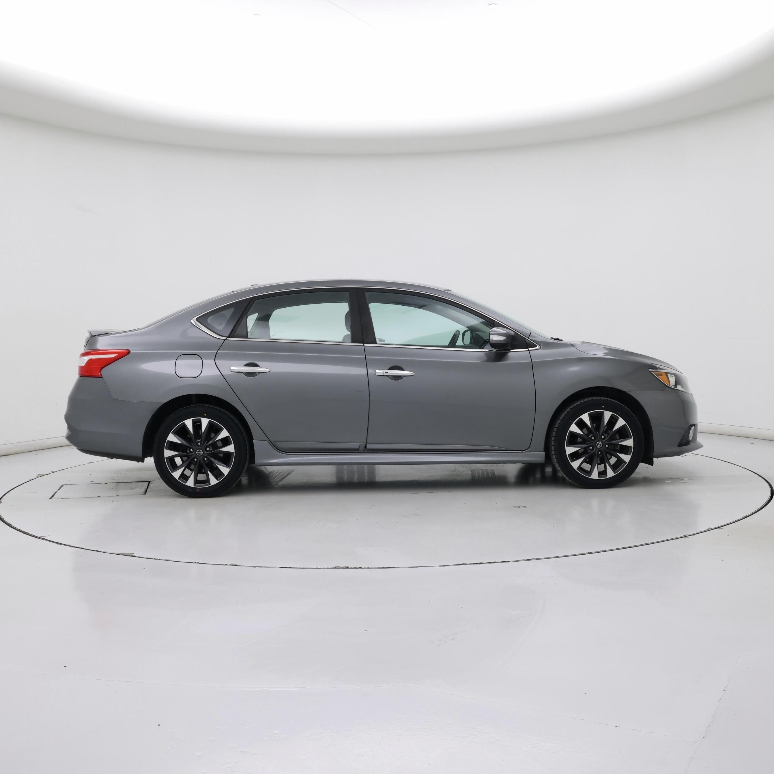 Thumbnail: 2017 Nissan Sentra - 7