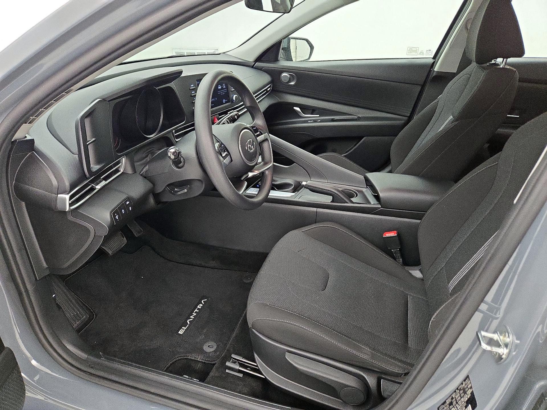 Thumbnail: 2021 Hyundai Elantra - 11