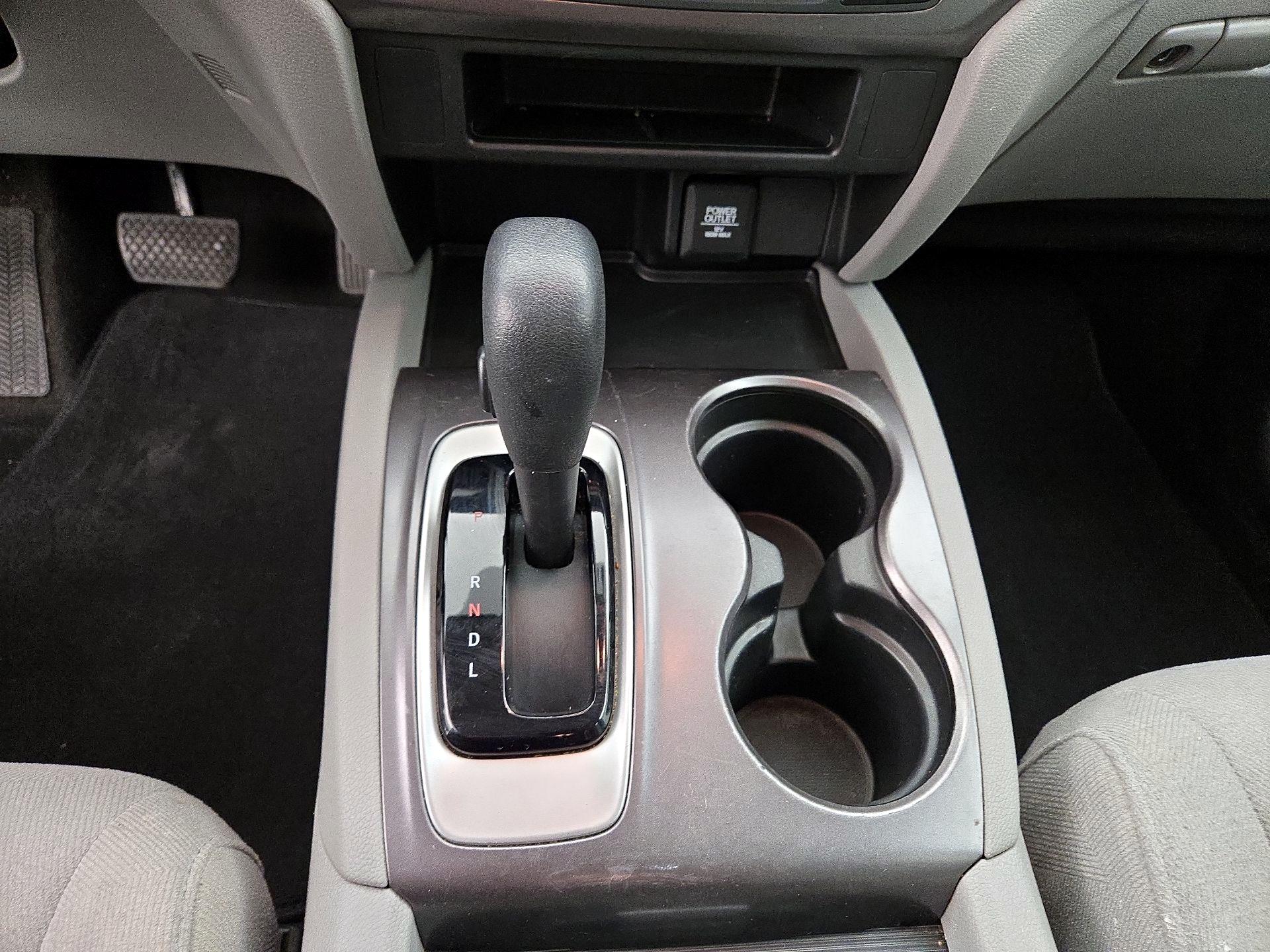 Thumbnail: 2018 Honda Pilot - 17