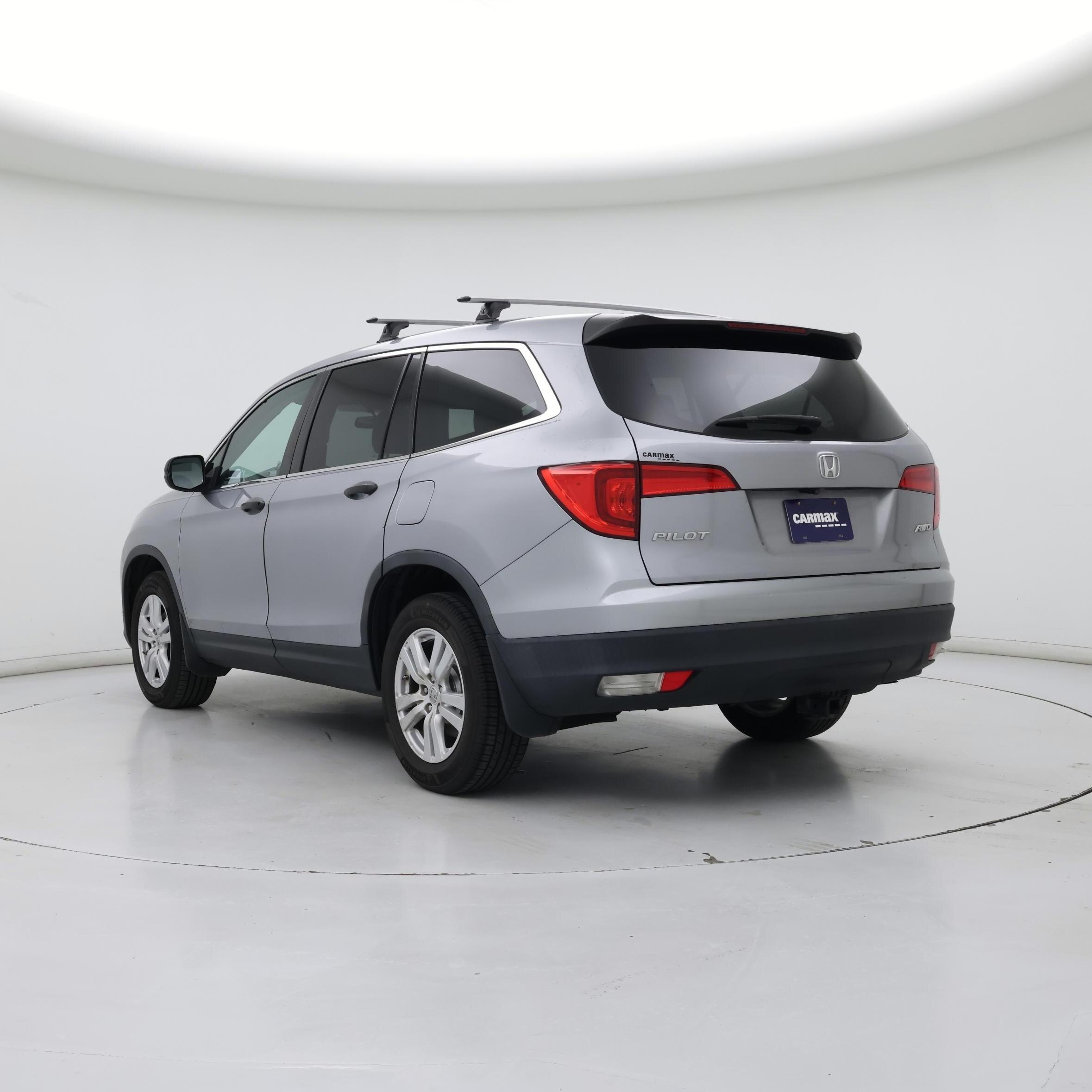 Thumbnail: 2018 Honda Pilot - 2