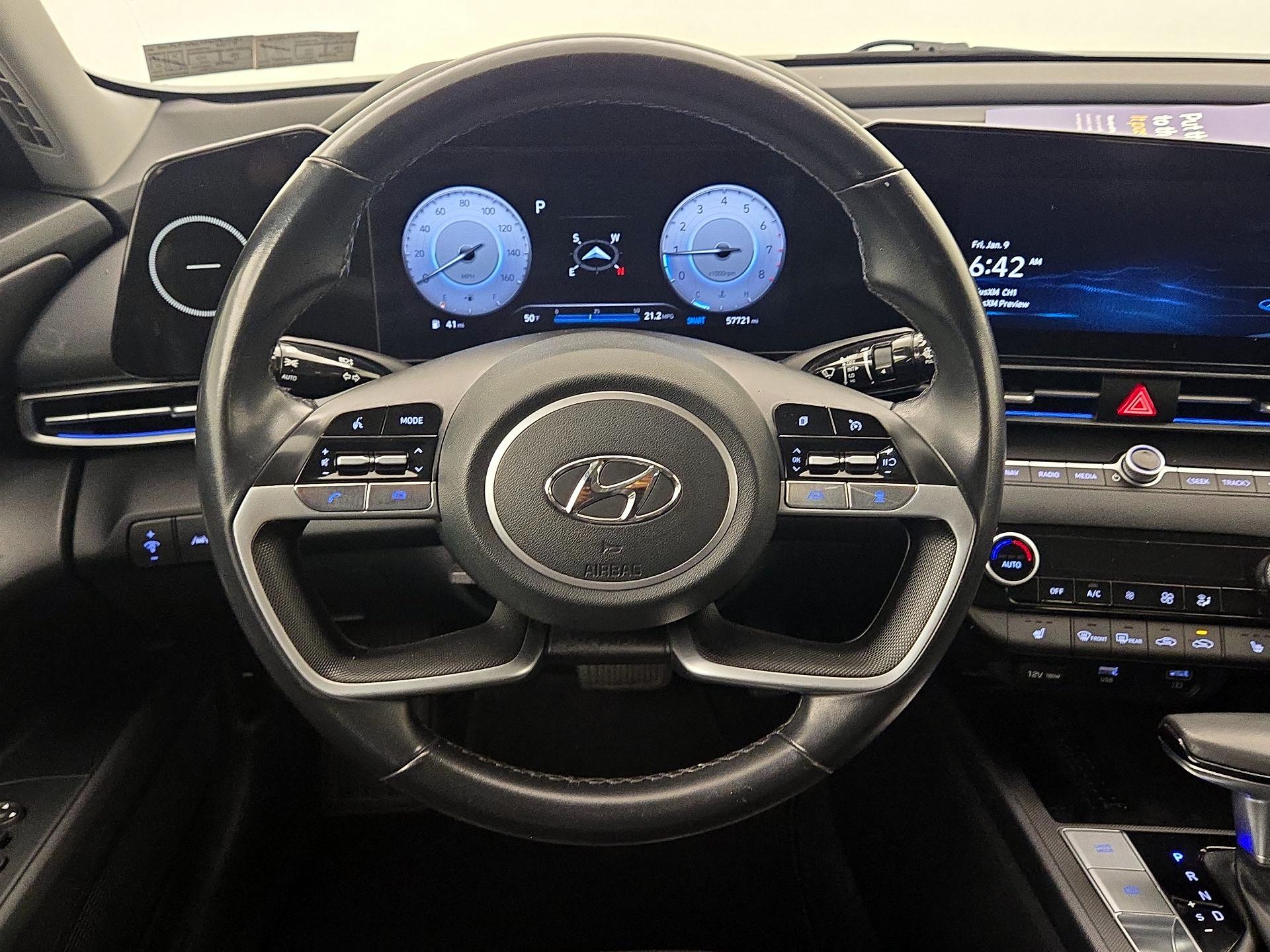 Thumbnail: 2023 Hyundai Elantra - 10