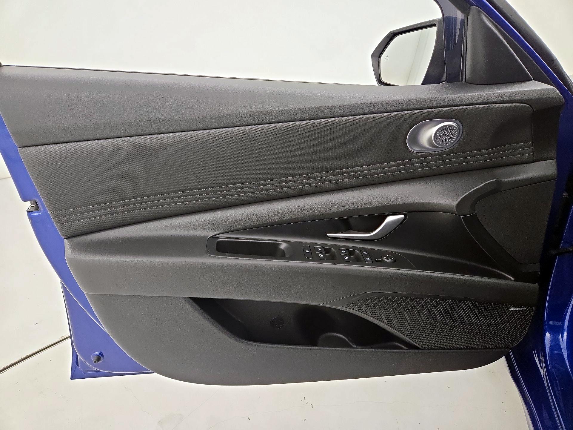 Thumbnail: 2023 Hyundai Elantra - 12