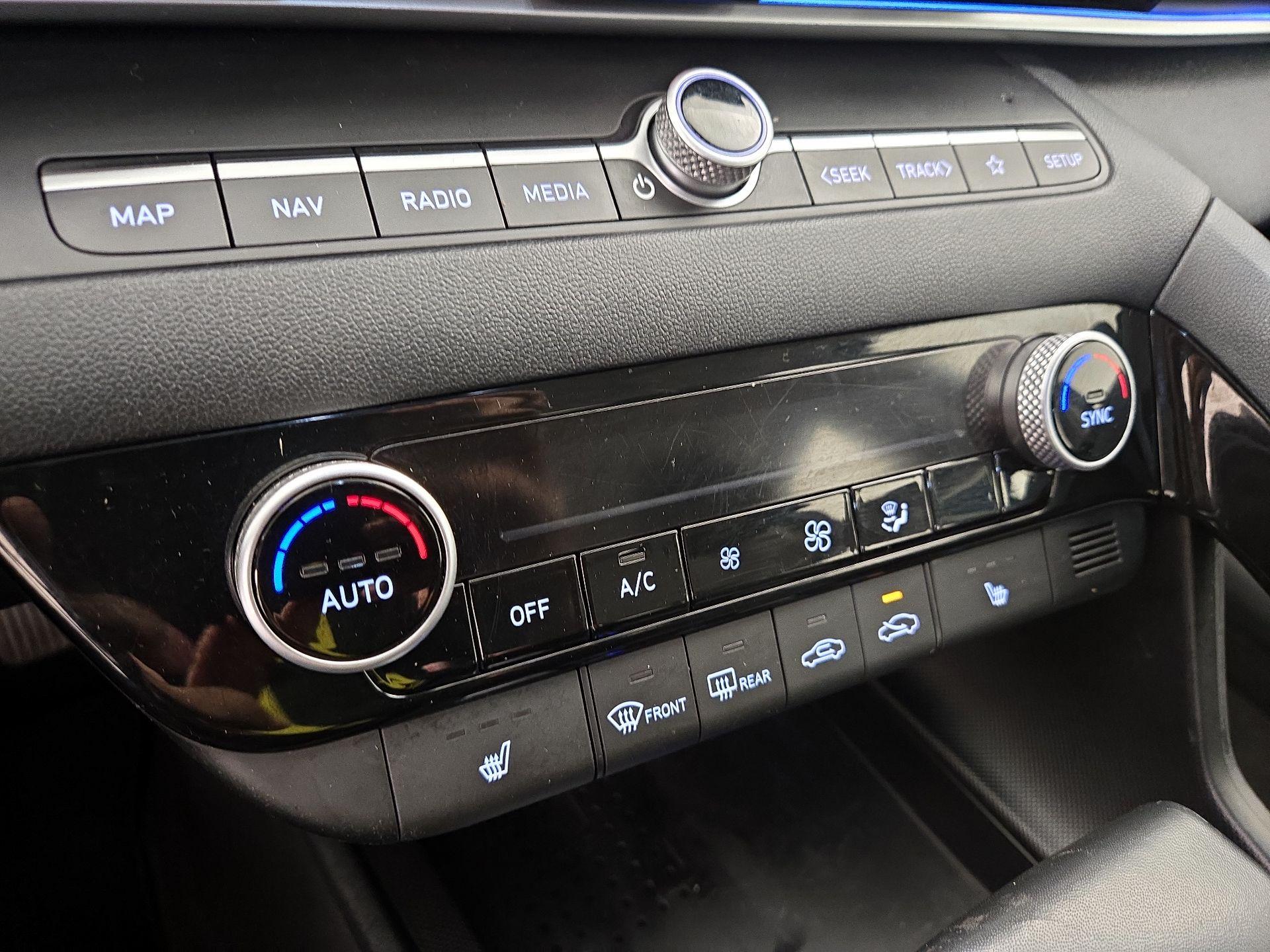 Thumbnail: 2023 Hyundai Elantra - 16