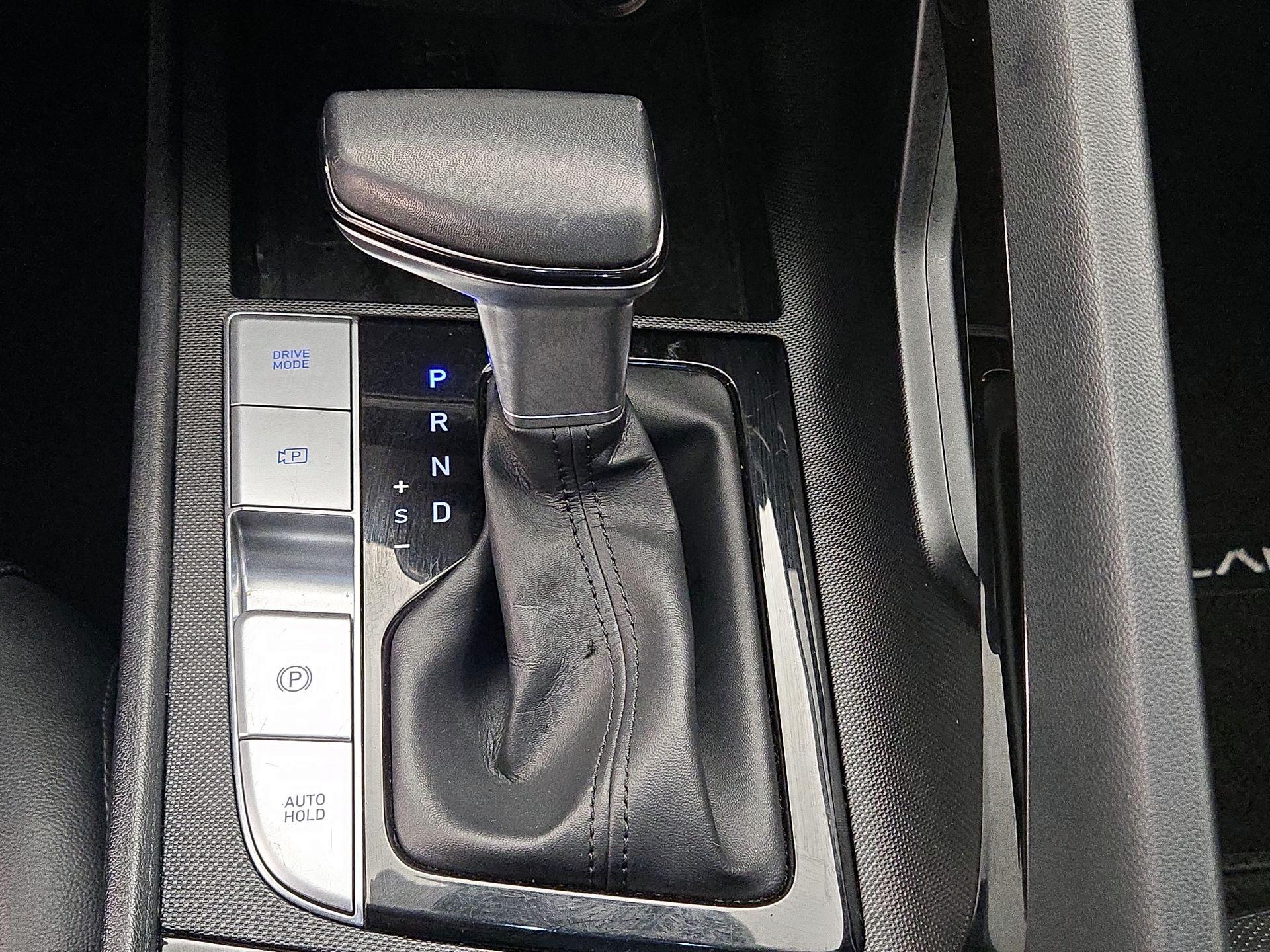 Thumbnail: 2023 Hyundai Elantra - 17