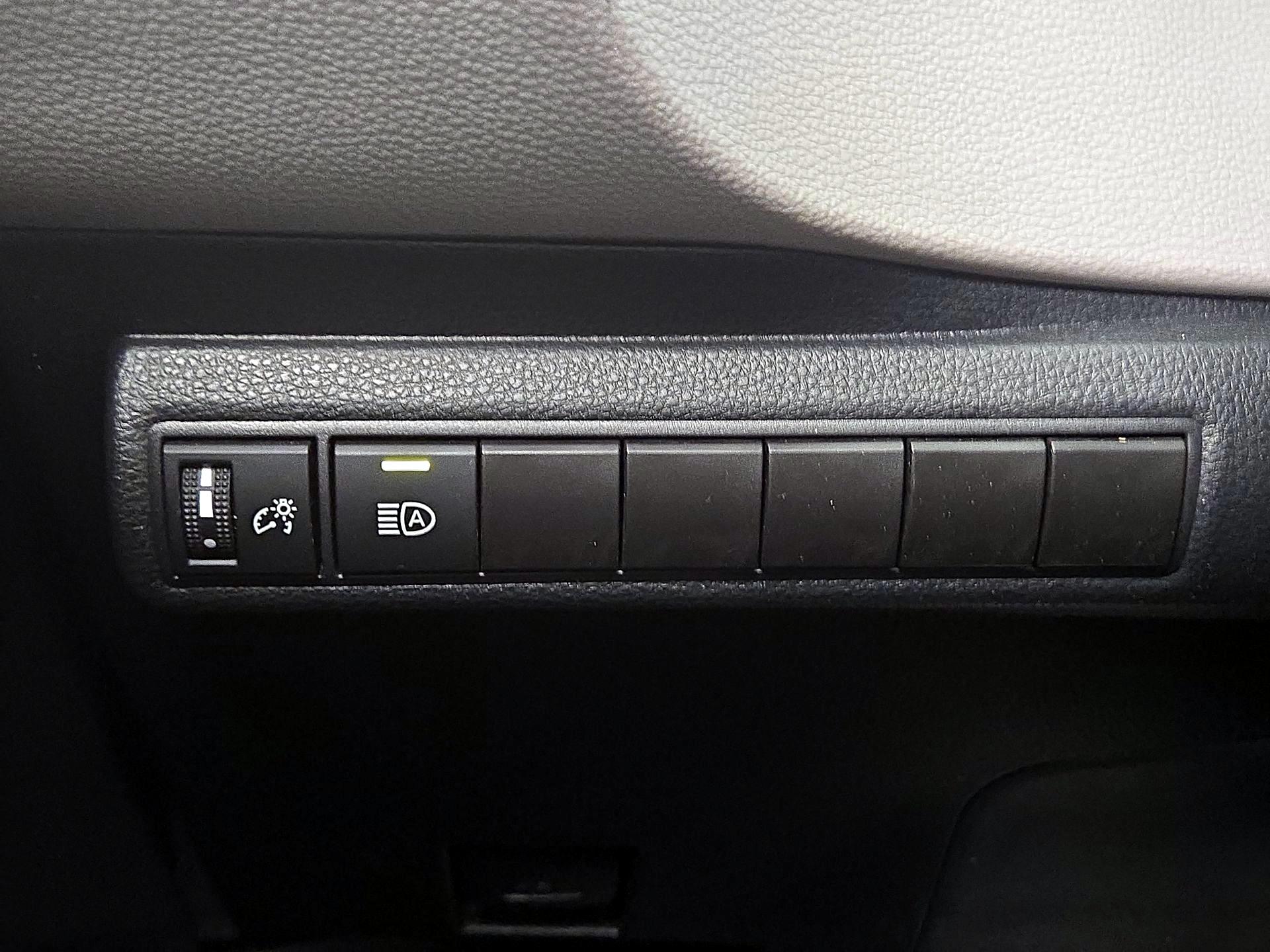 Thumbnail: 2024 Toyota Corolla - 13