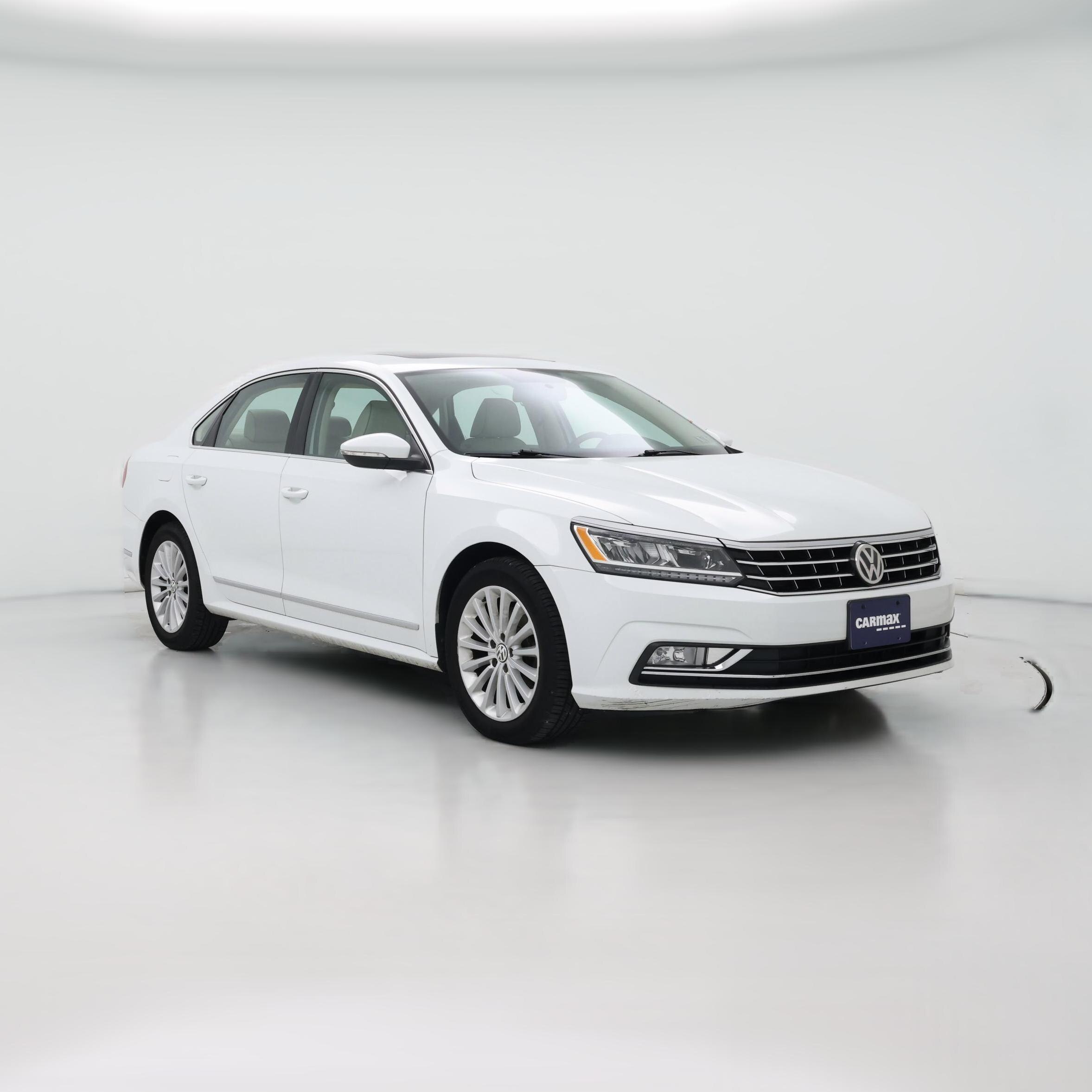 Thumbnail: 2016 Volkswagen Passat - 1