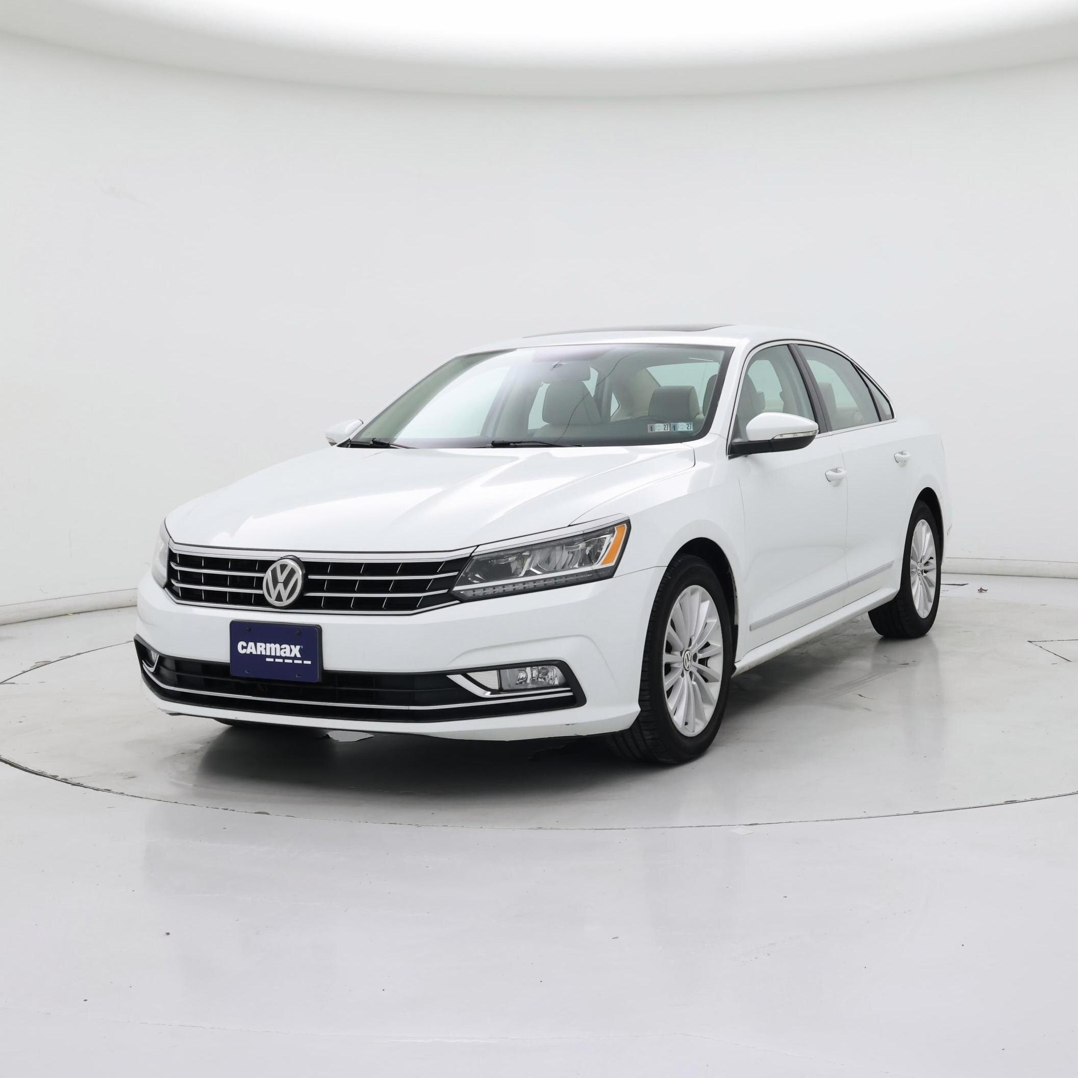 Thumbnail: 2016 Volkswagen Passat - 4