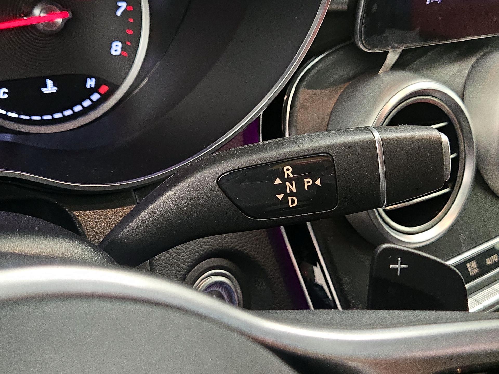 Thumbnail: 2022 Mercedes-Benz GLC - 17