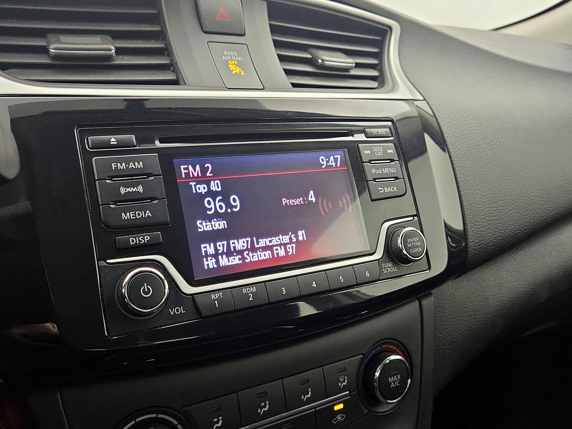 Thumbnail: 2017 Nissan Sentra - 15