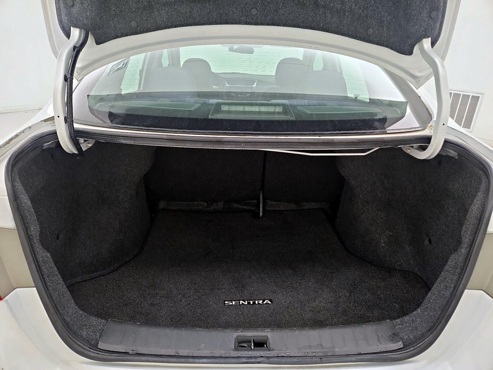 Thumbnail: 2017 Nissan Sentra - 20