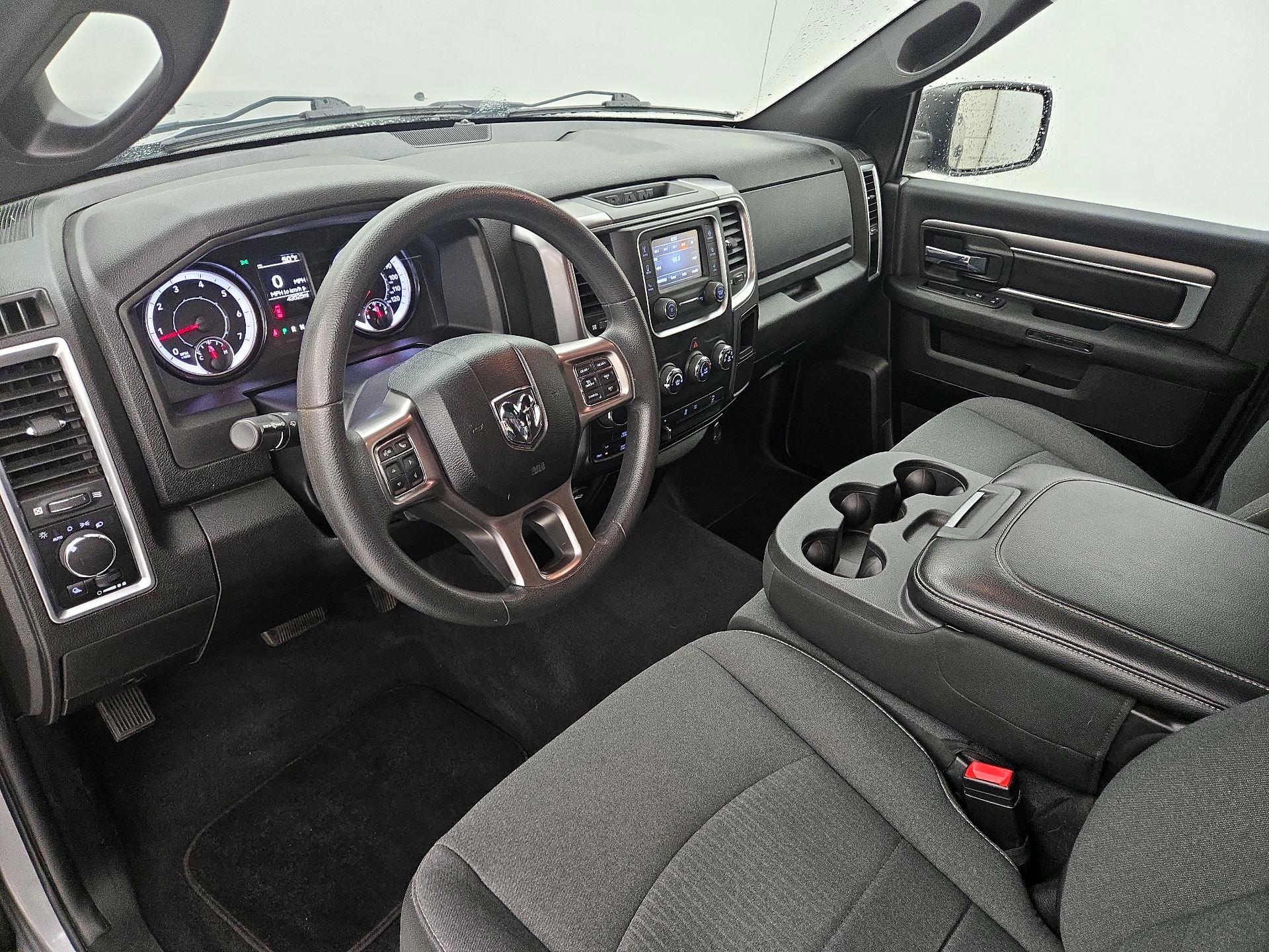 Thumbnail: 2021 RAM 1500 Classic - 11