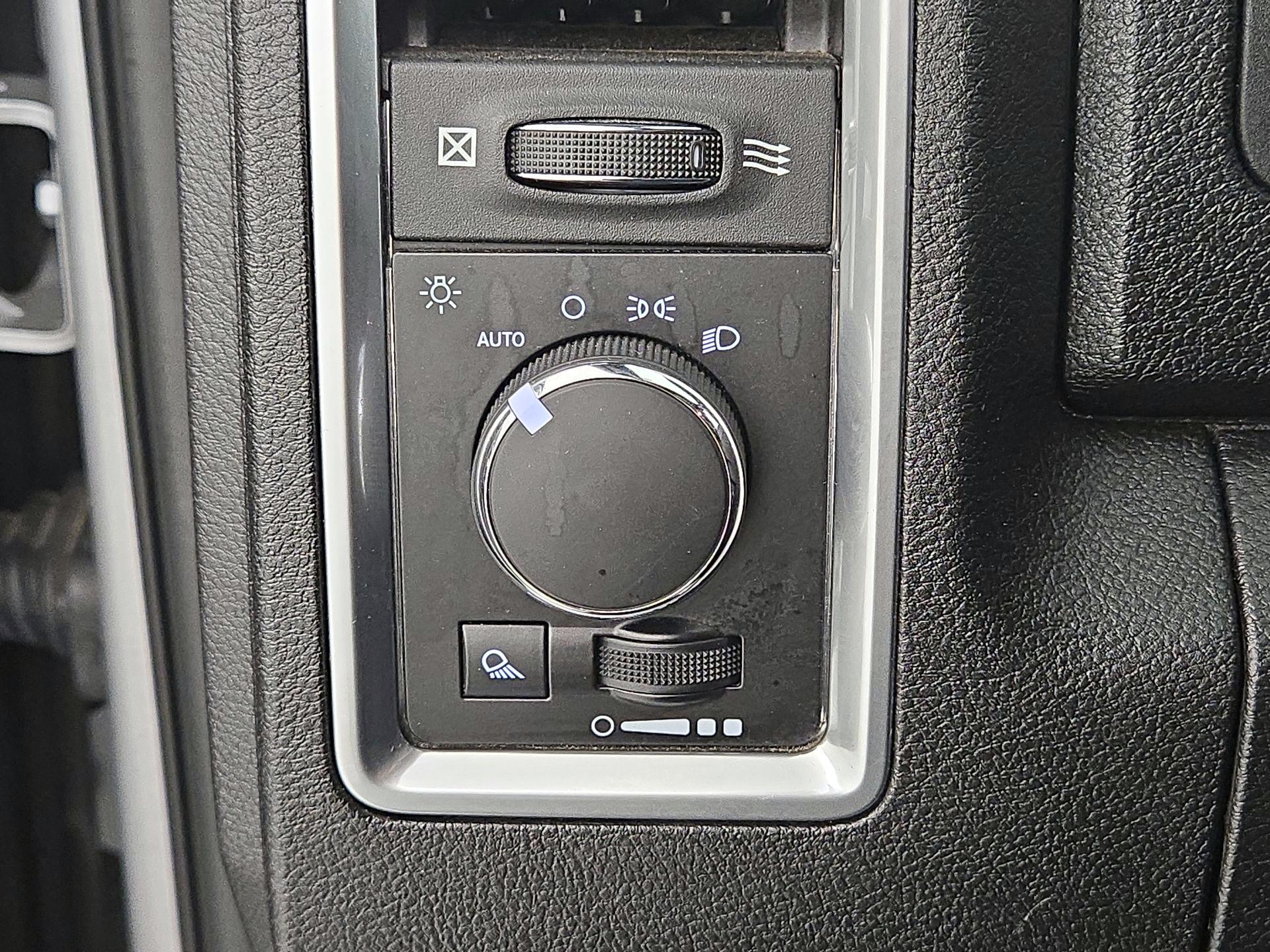 Thumbnail: 2021 RAM 1500 Classic - 13