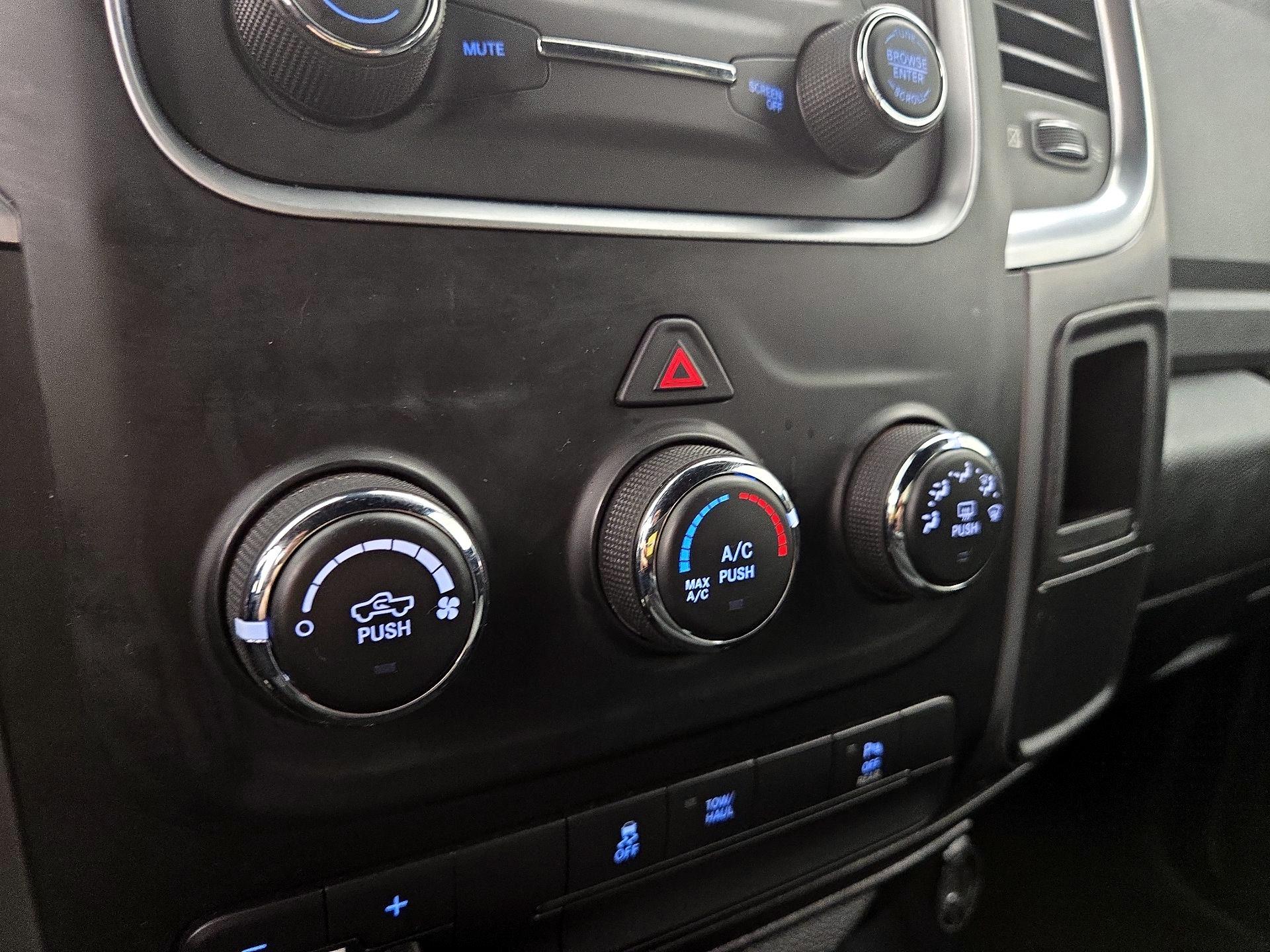 Thumbnail: 2021 RAM 1500 Classic - 16