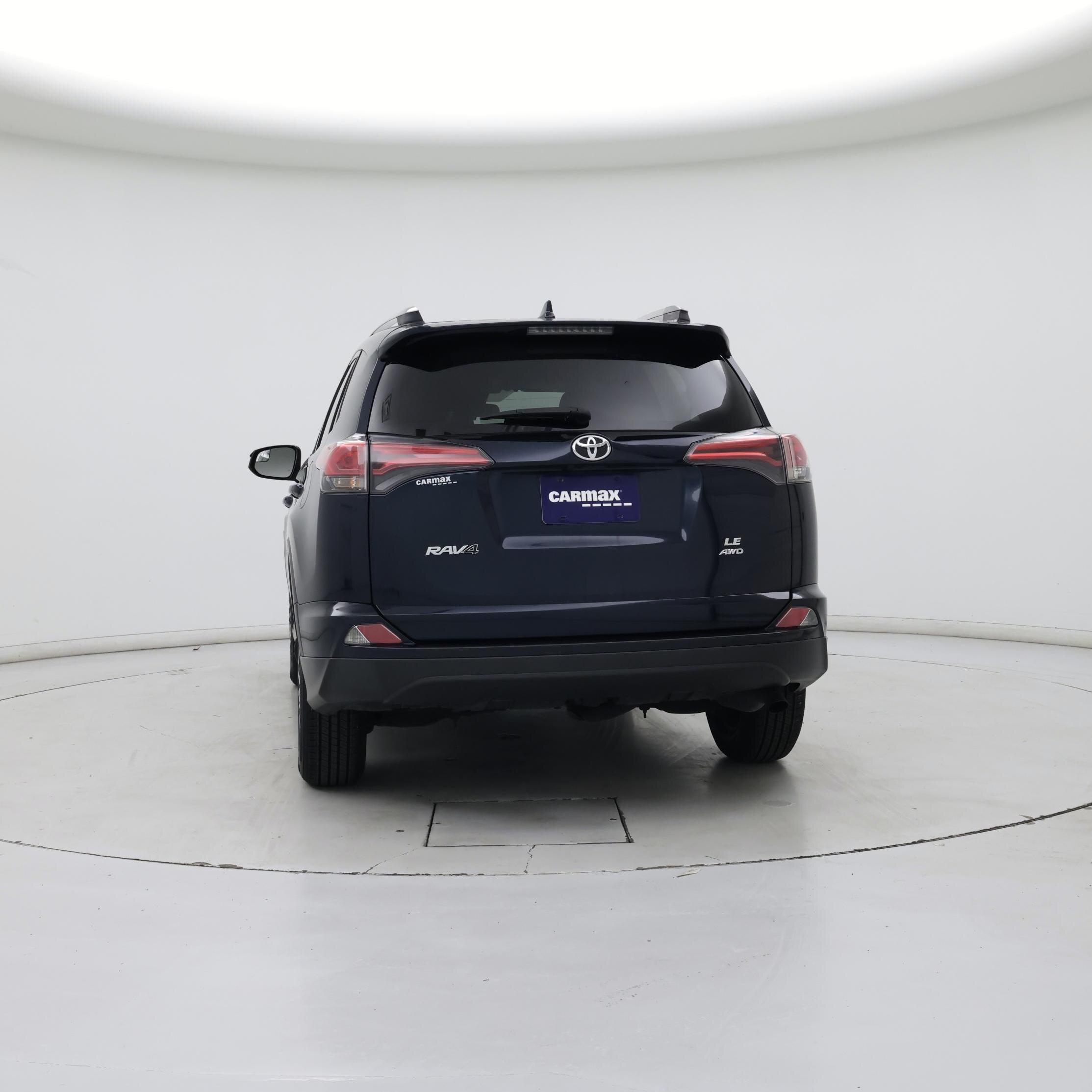 Thumbnail: 2017 Toyota RAV4 - 6