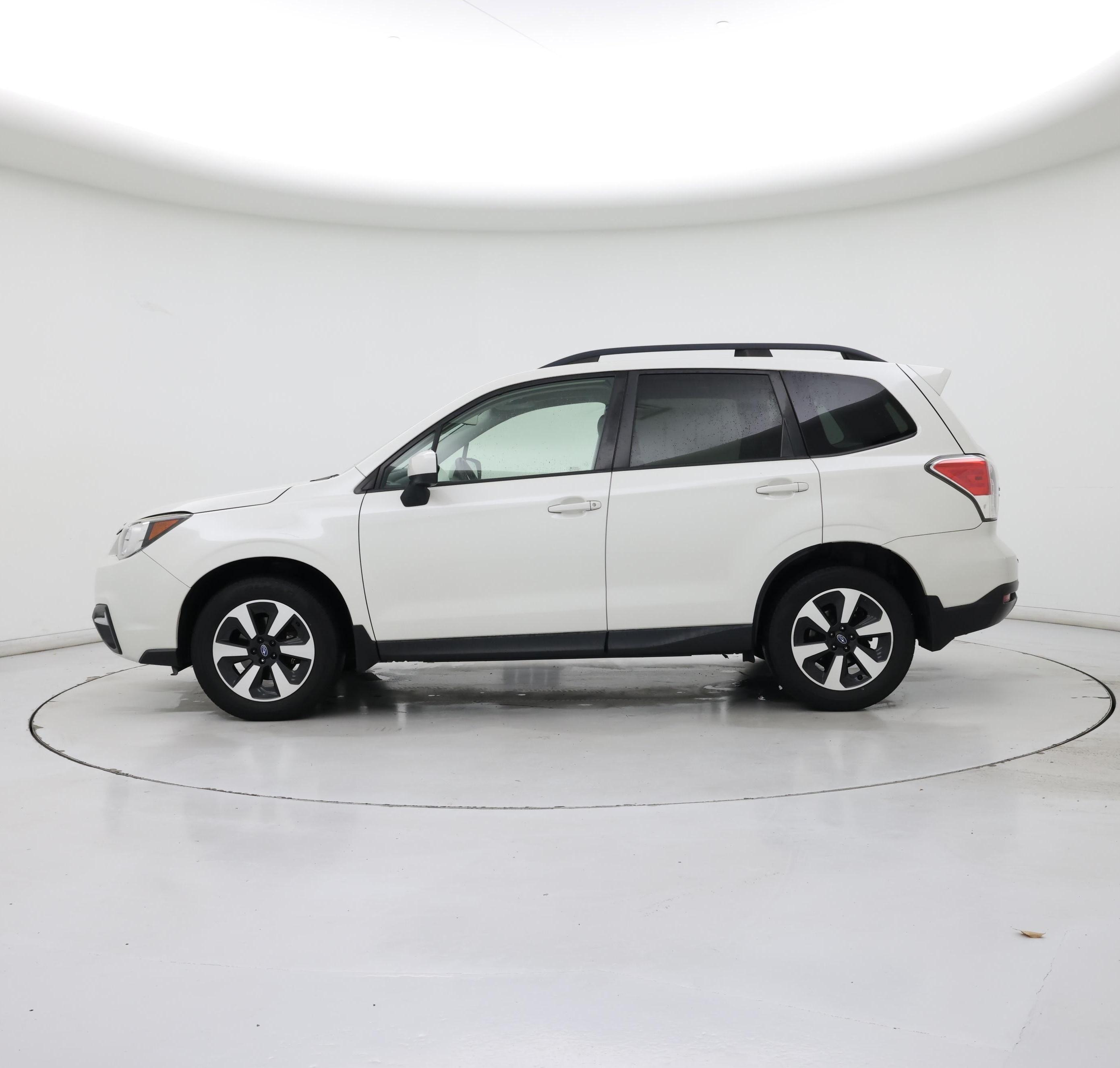 Thumbnail: 2017 Subaru Forester - 3