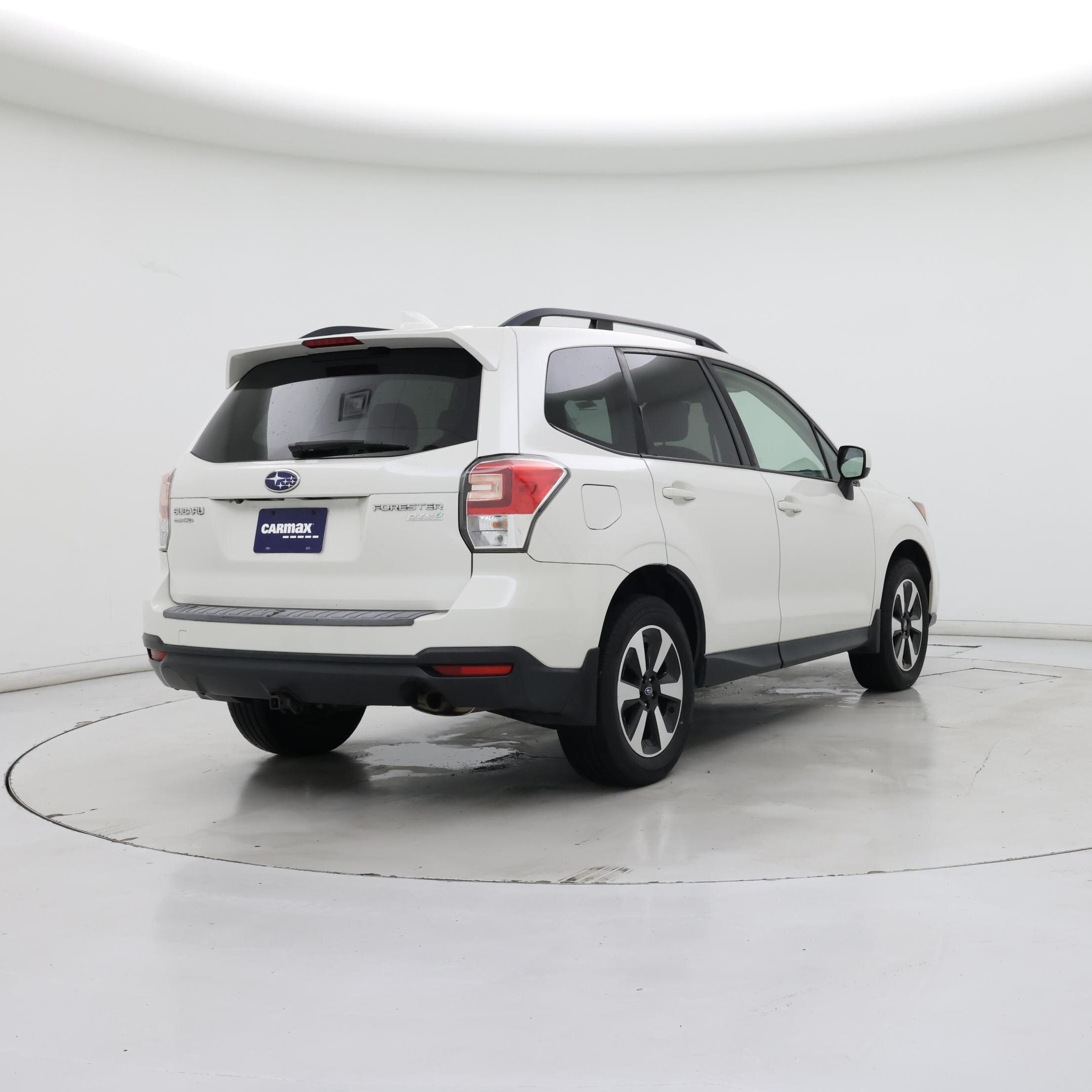 Thumbnail: 2017 Subaru Forester - 8