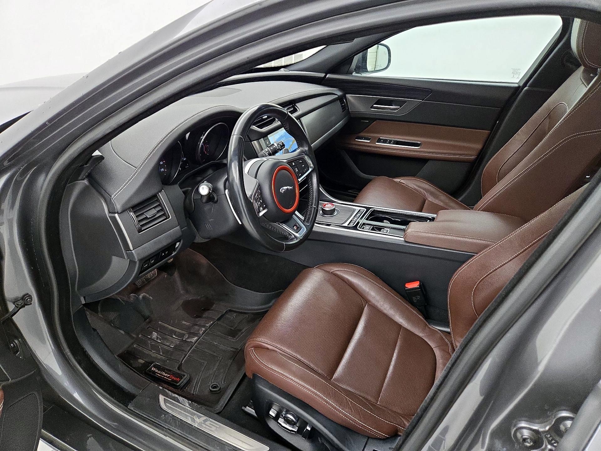 Thumbnail: 2018 Jaguar XF - 11