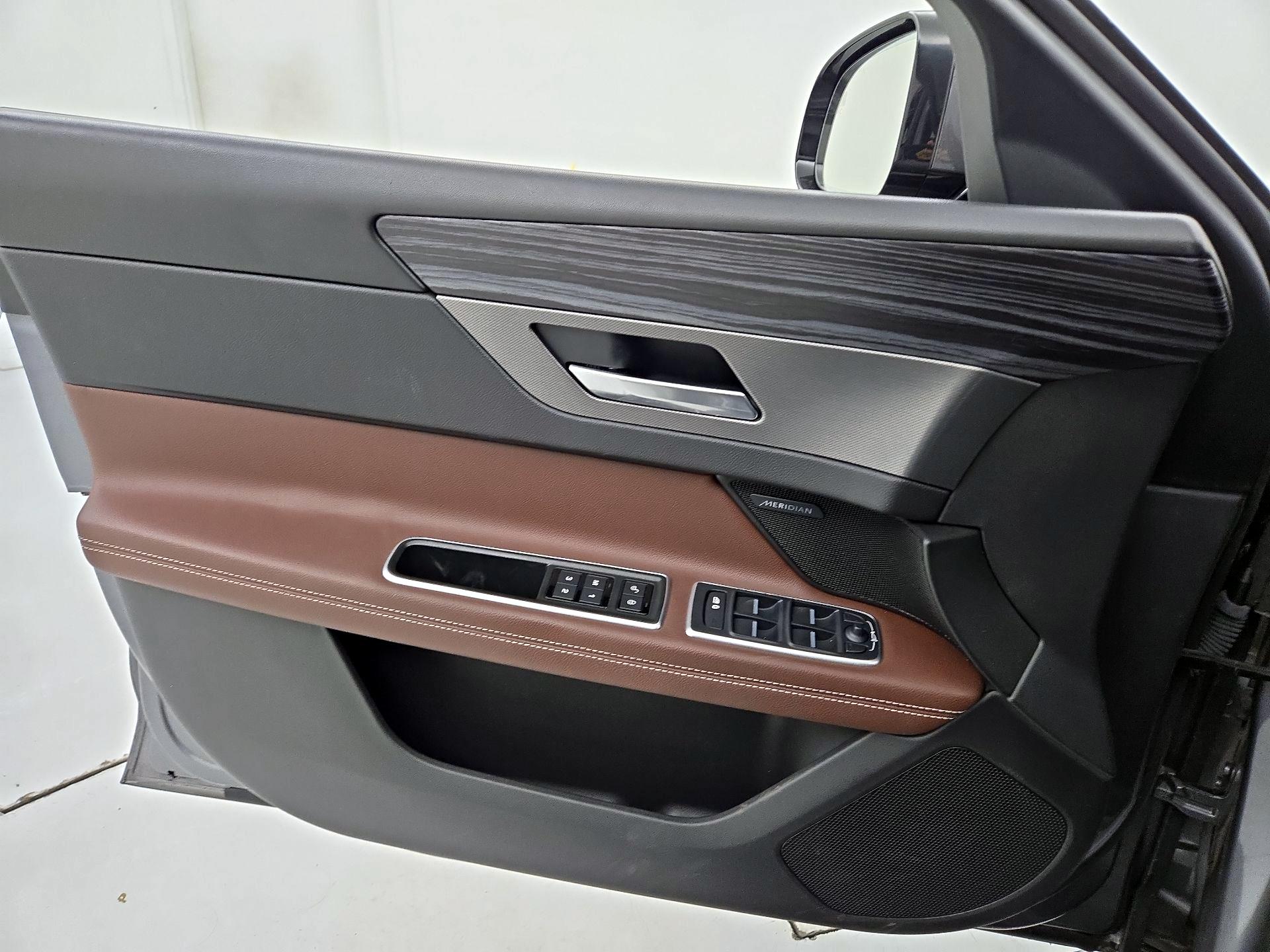 Thumbnail: 2018 Jaguar XF - 12