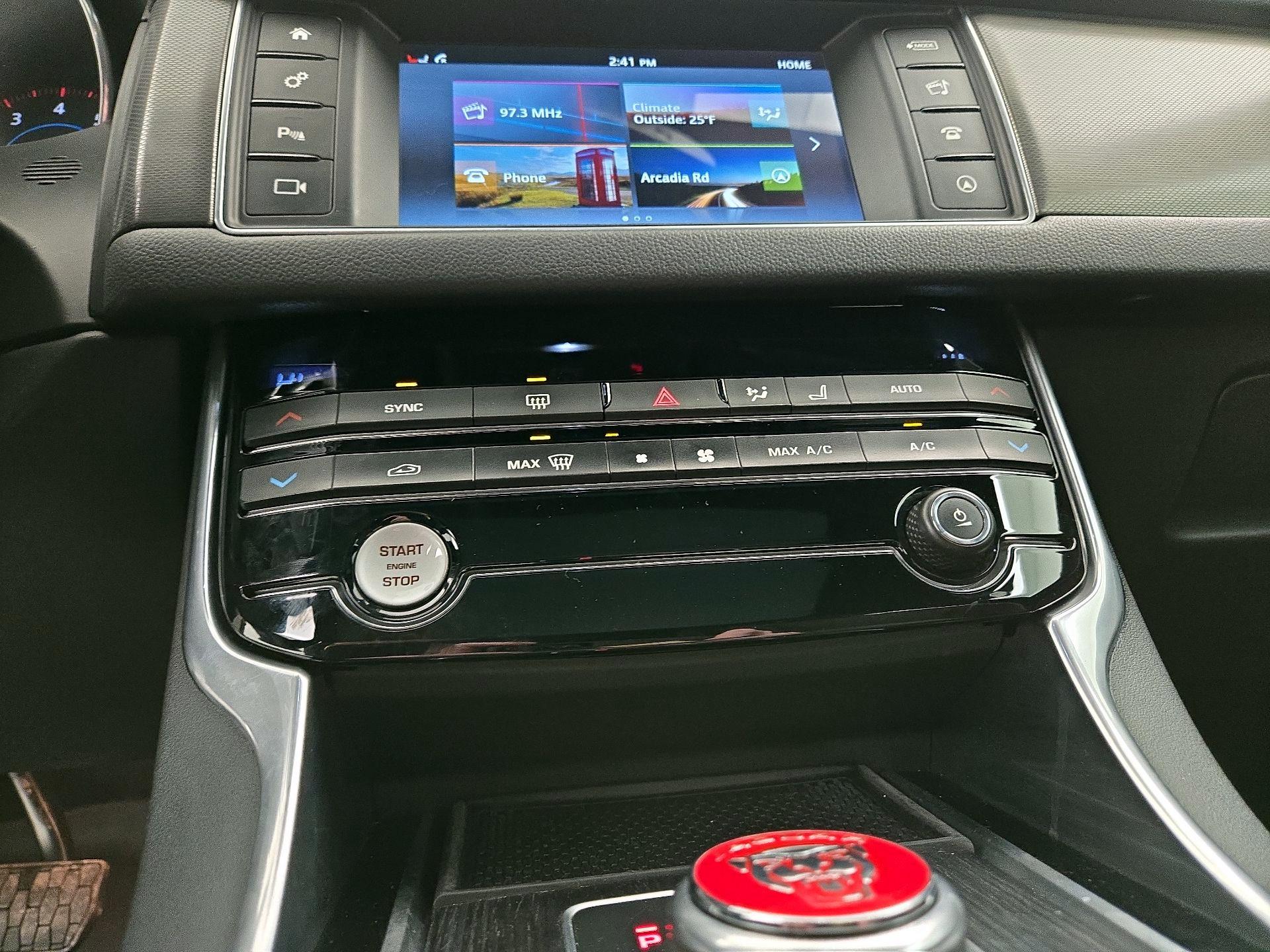 Thumbnail: 2018 Jaguar XF - 17