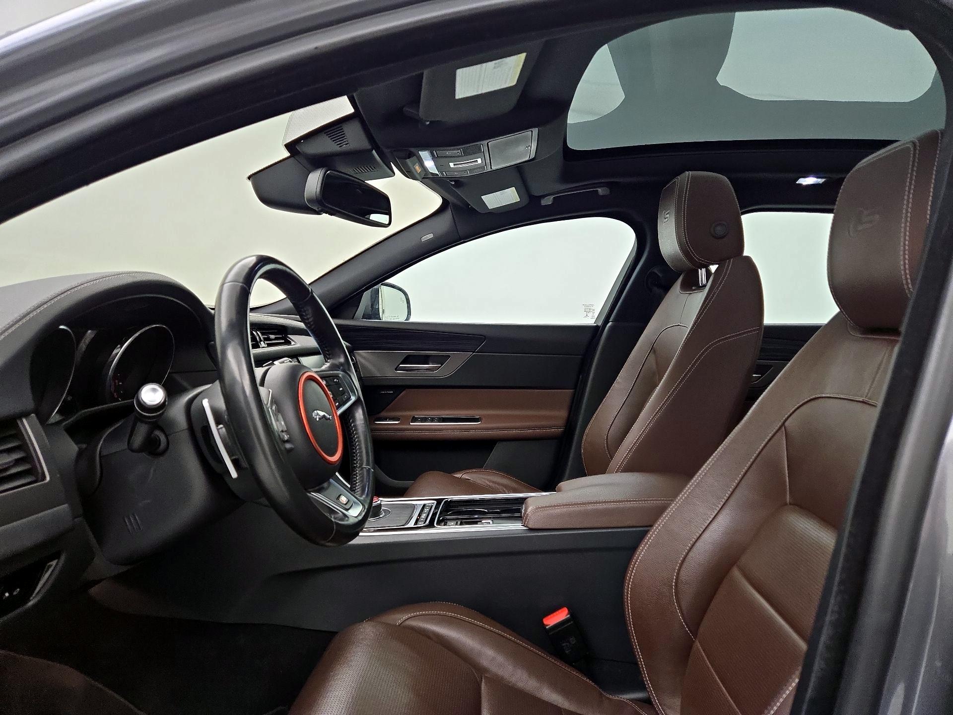 Thumbnail: 2018 Jaguar XF - 20