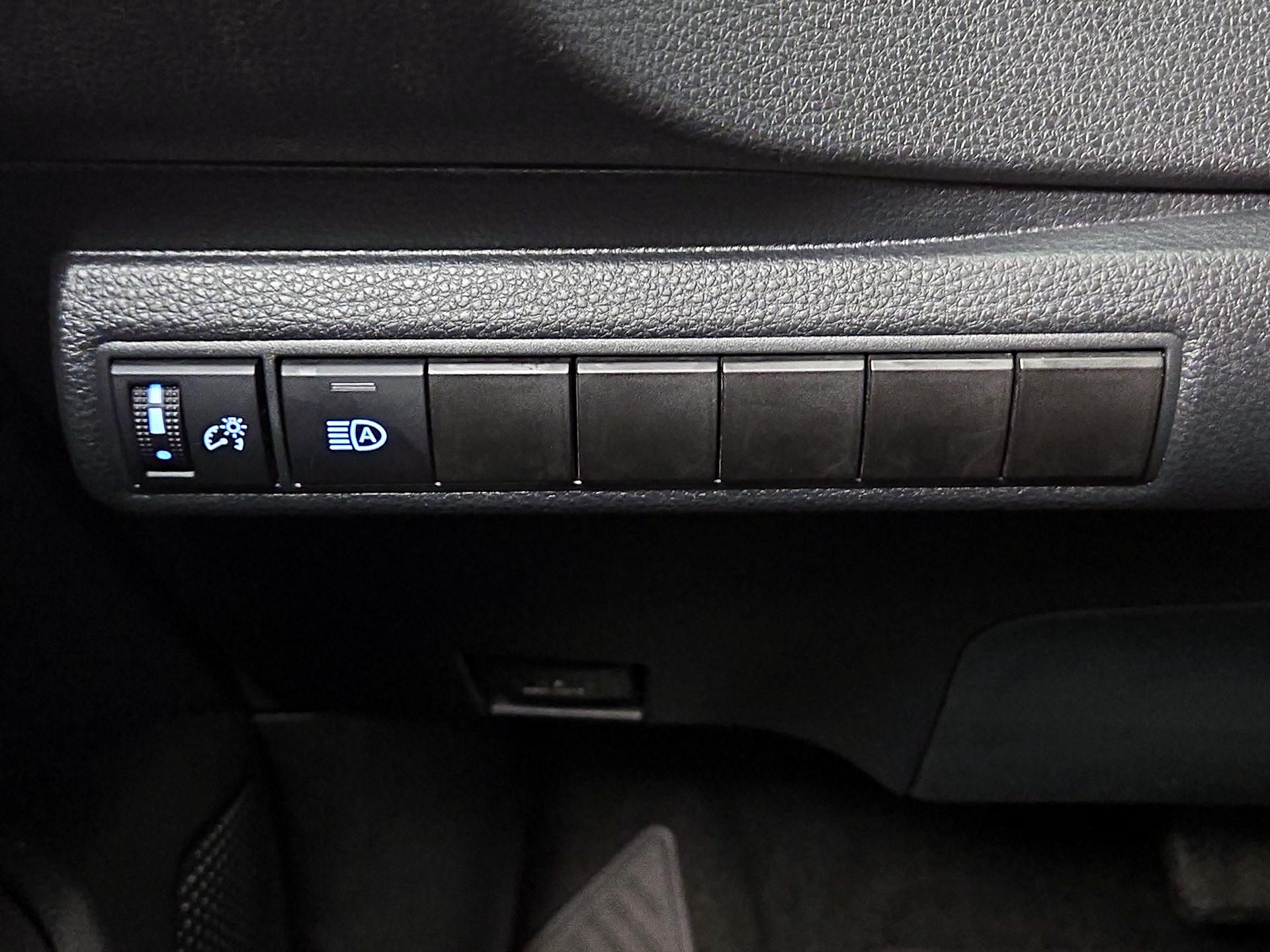 Thumbnail: 2021 Toyota Corolla - 13