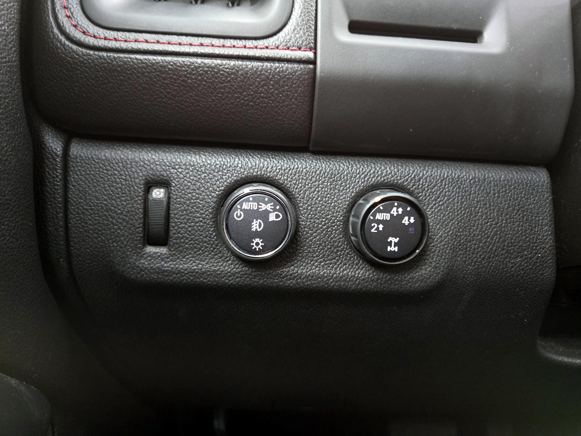 Thumbnail: 2016 GMC Canyon - 13