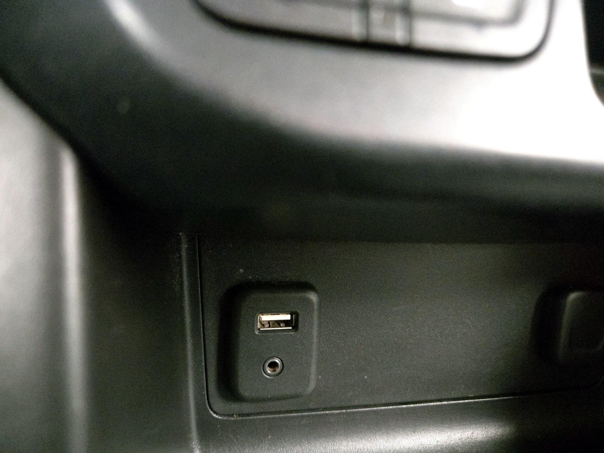 Thumbnail: 2016 GMC Canyon - 19