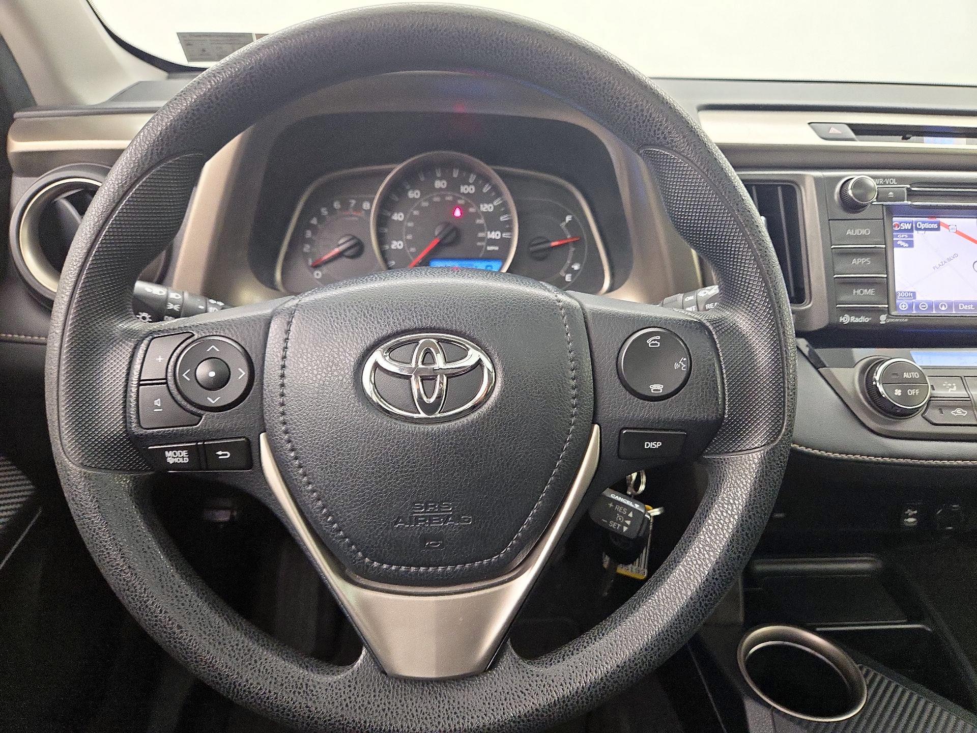 Thumbnail: 2015 Toyota RAV4 - 10